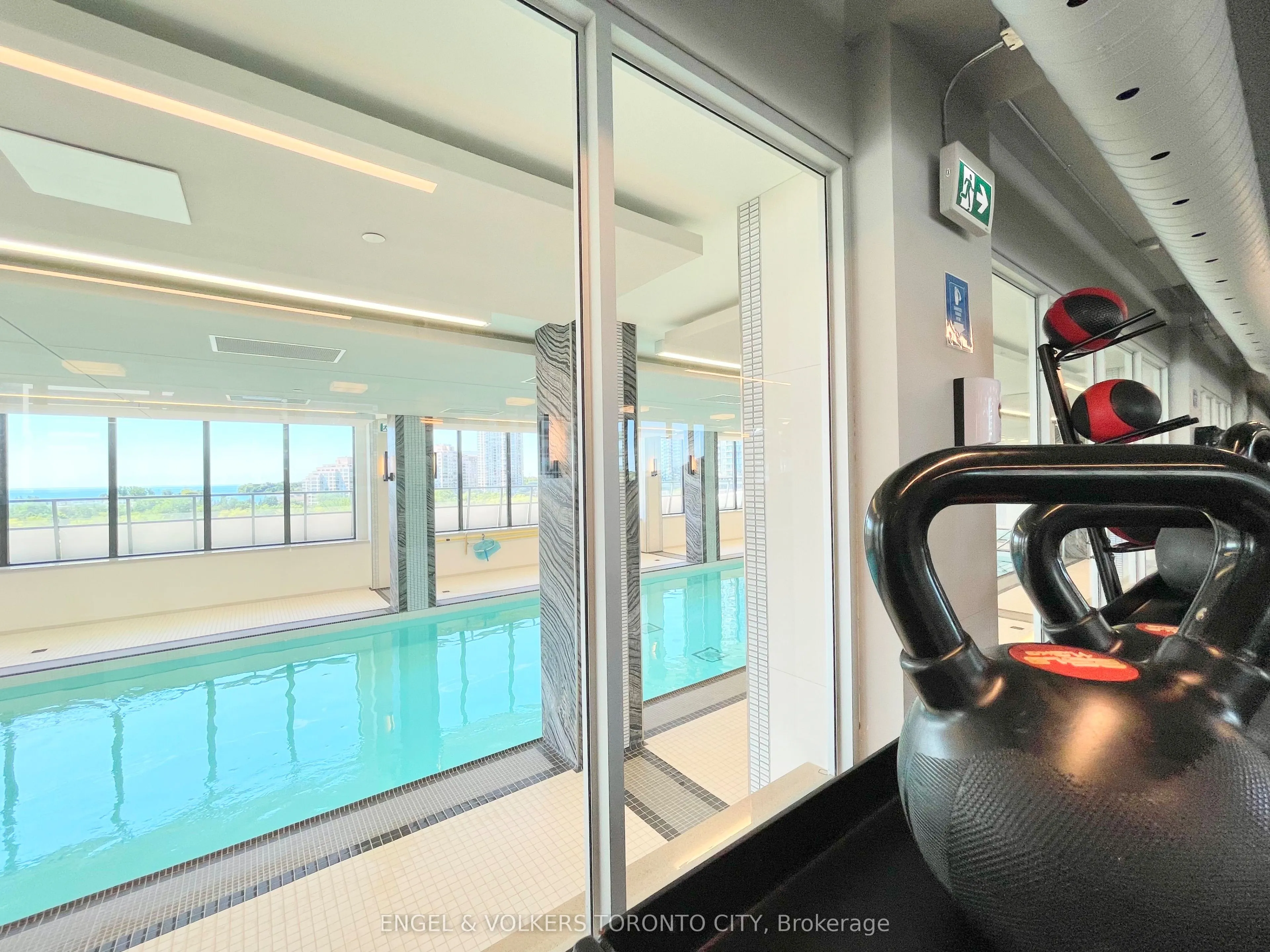 30 Shore Breeze Drive #2118