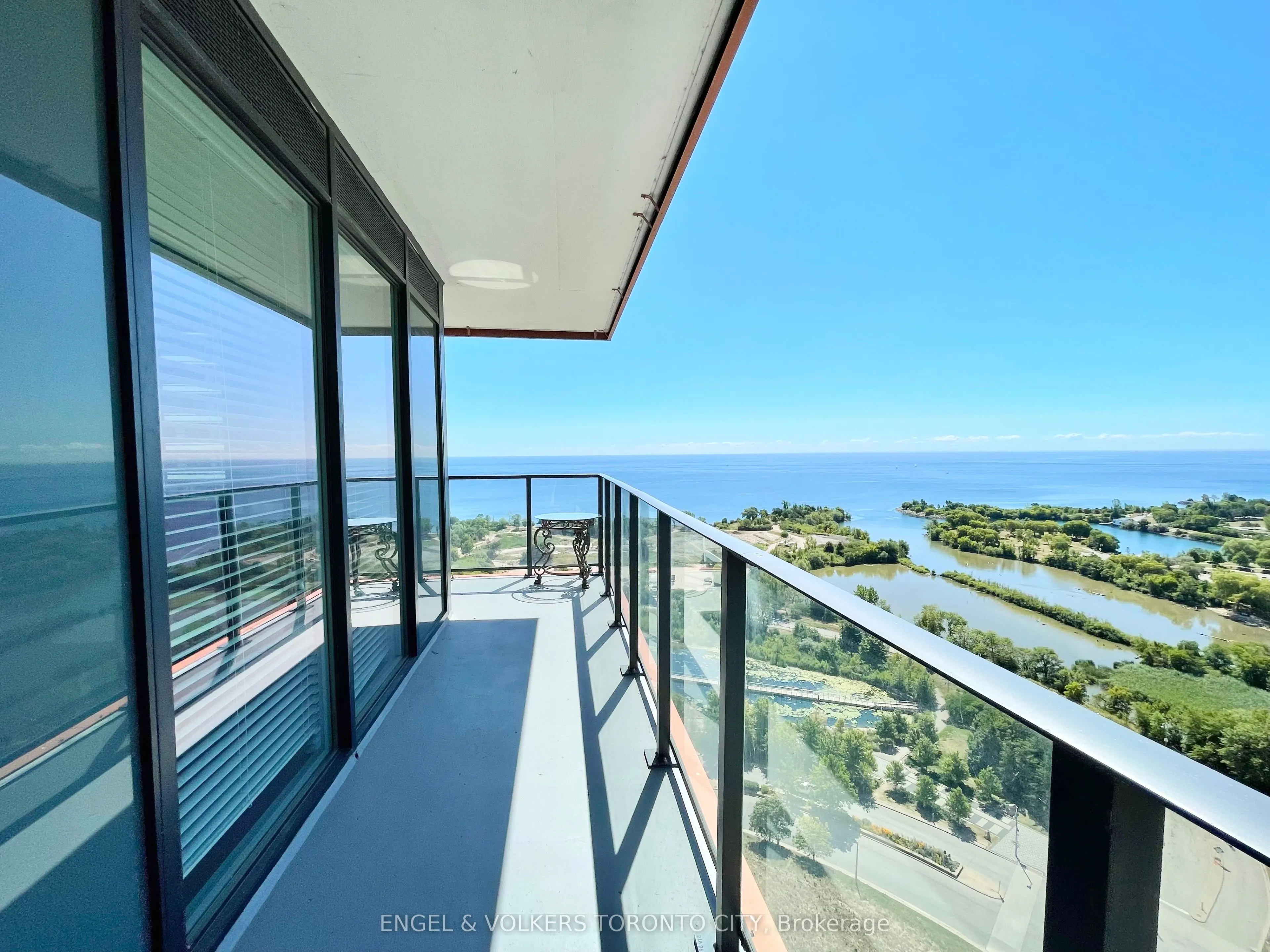 30 Shore Breeze Drive #2118