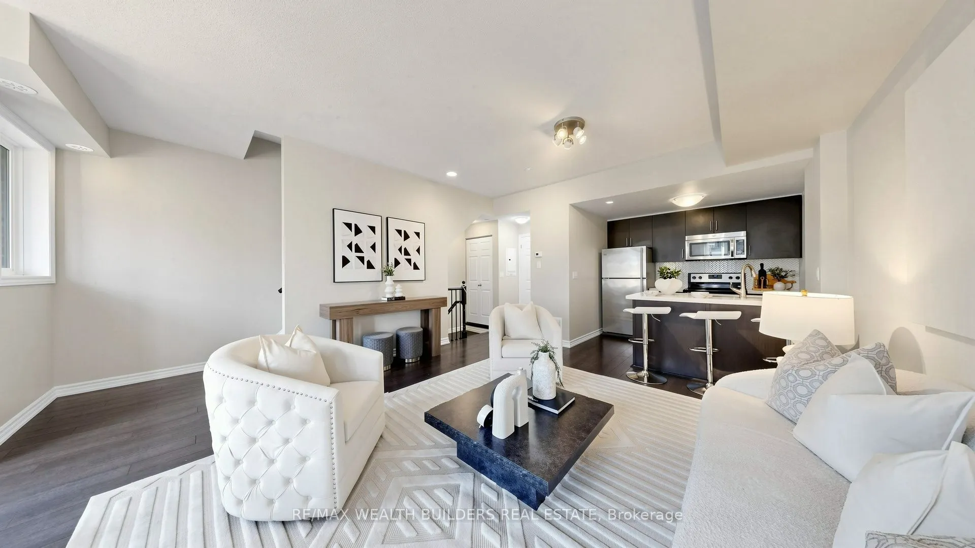 40 Carnation Avenue #115