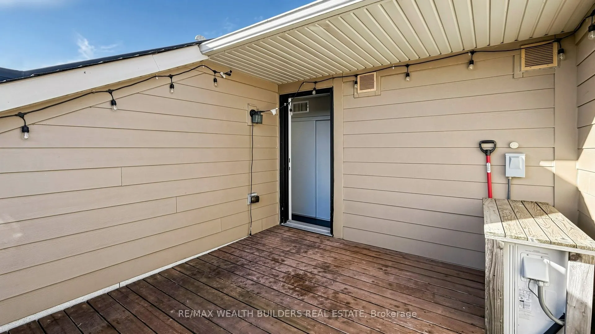 40 Carnation Avenue #115