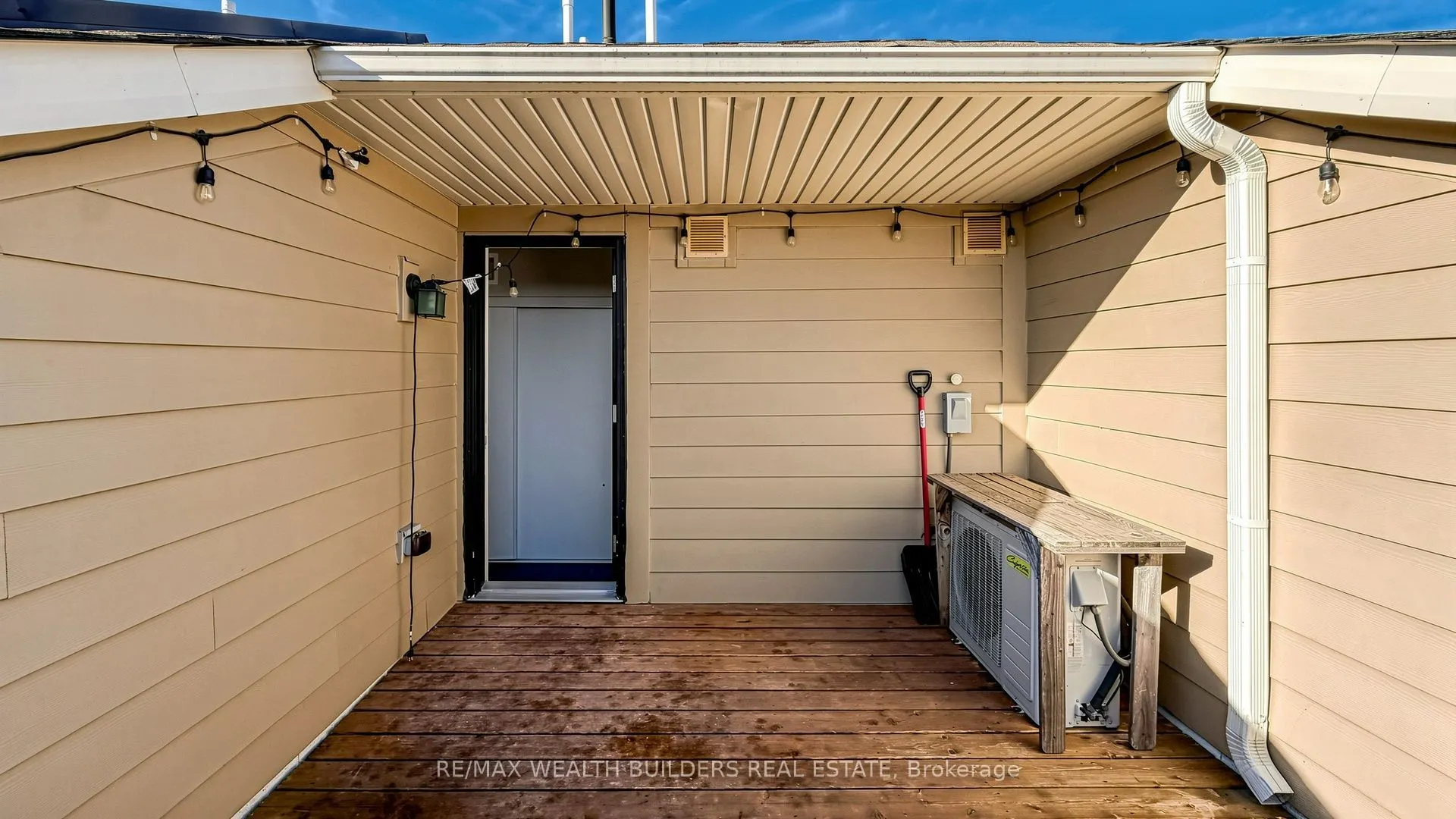 40 Carnation Avenue #115