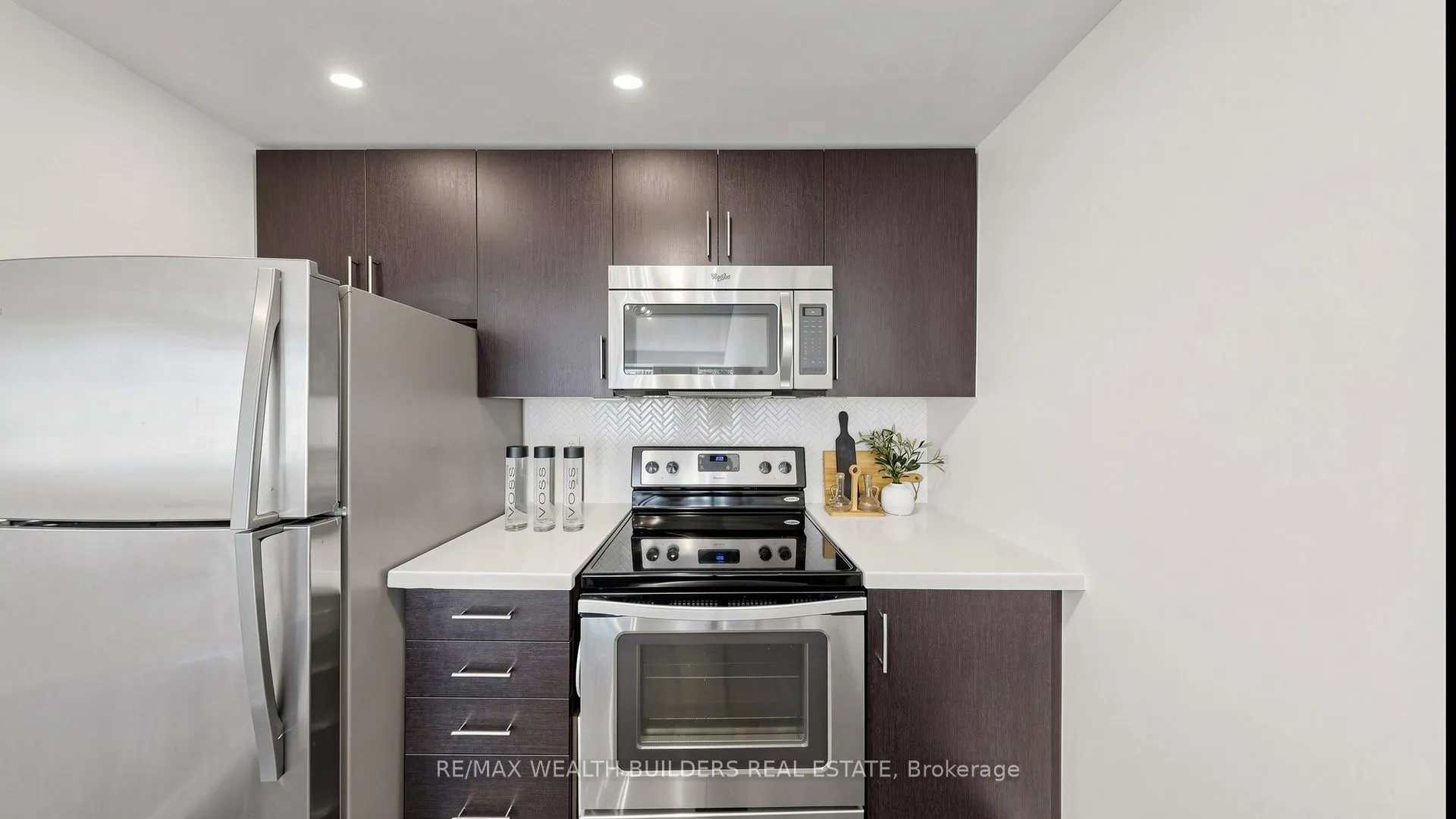 40 Carnation Avenue #115