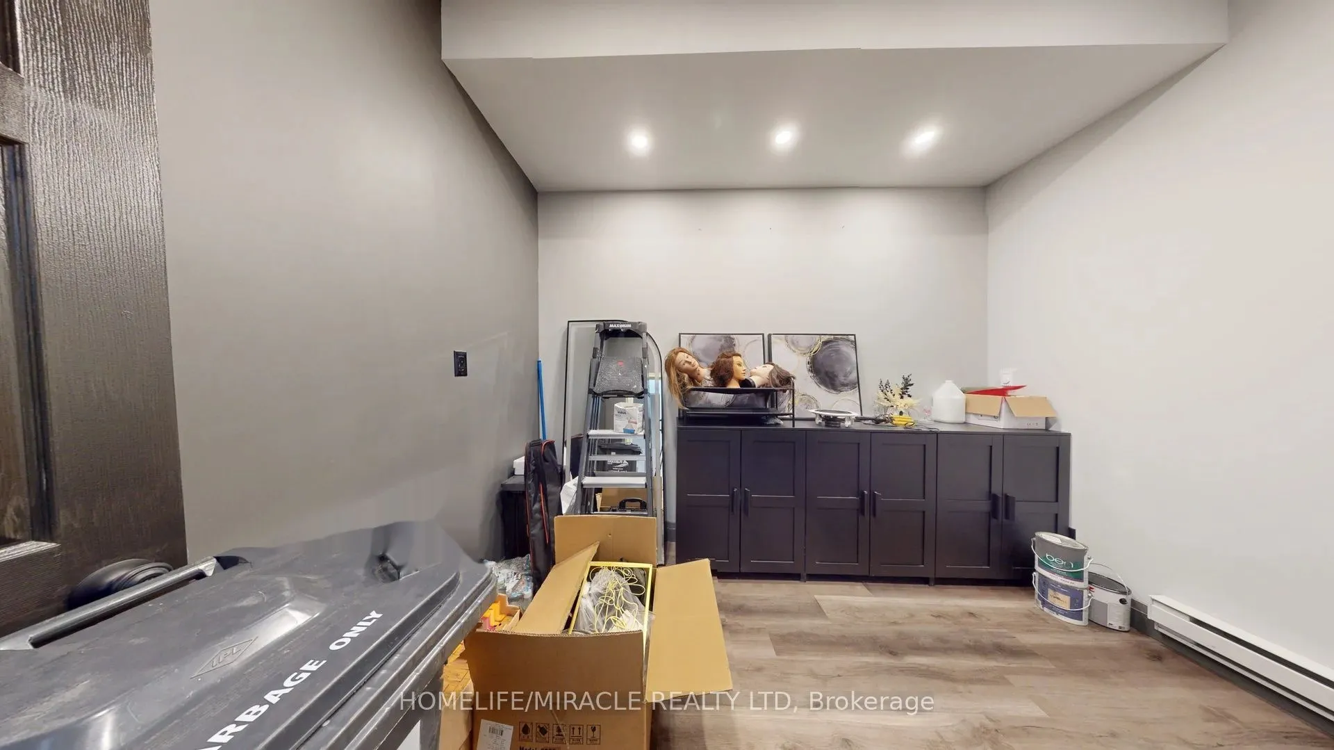 2346 Lakeshore Road W