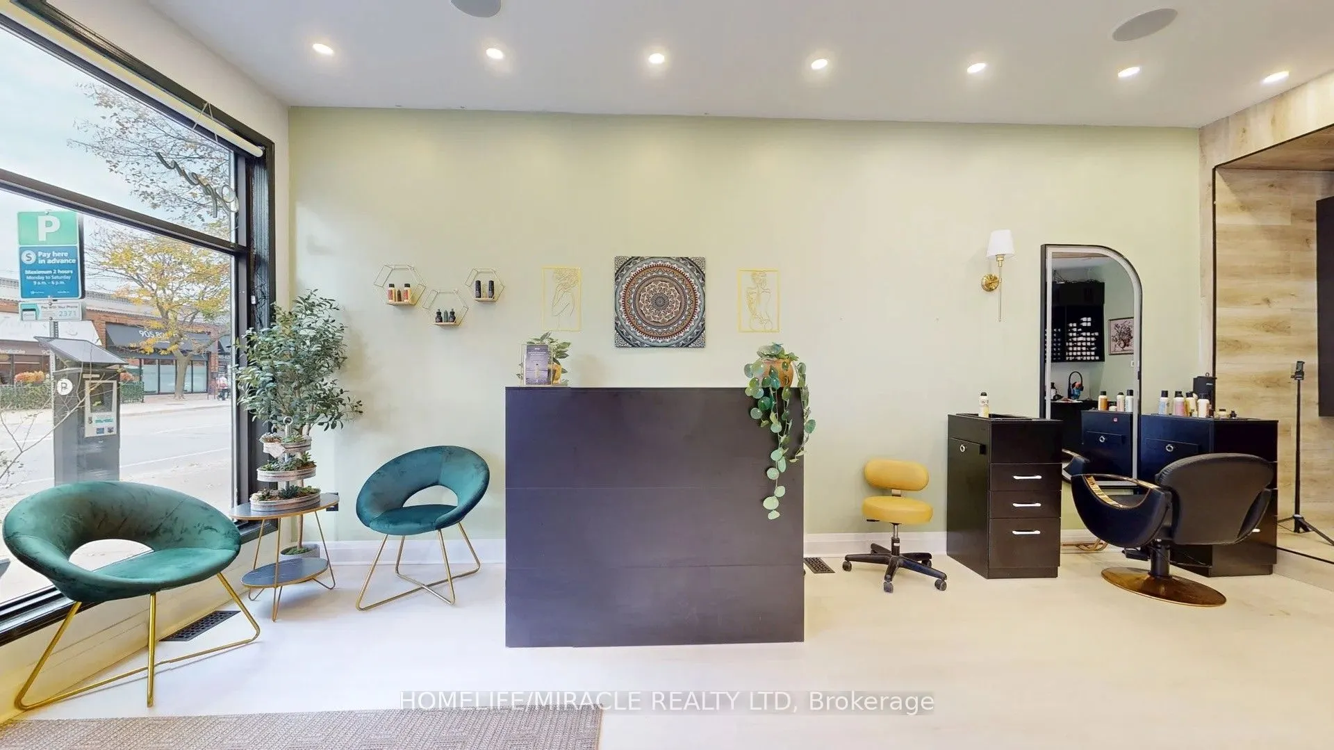 2346 Lakeshore Road W