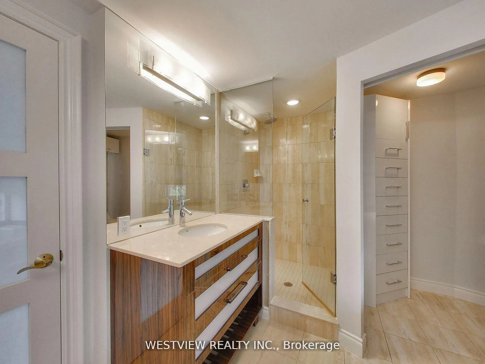 2111 Lake Shore Boulevard W #116