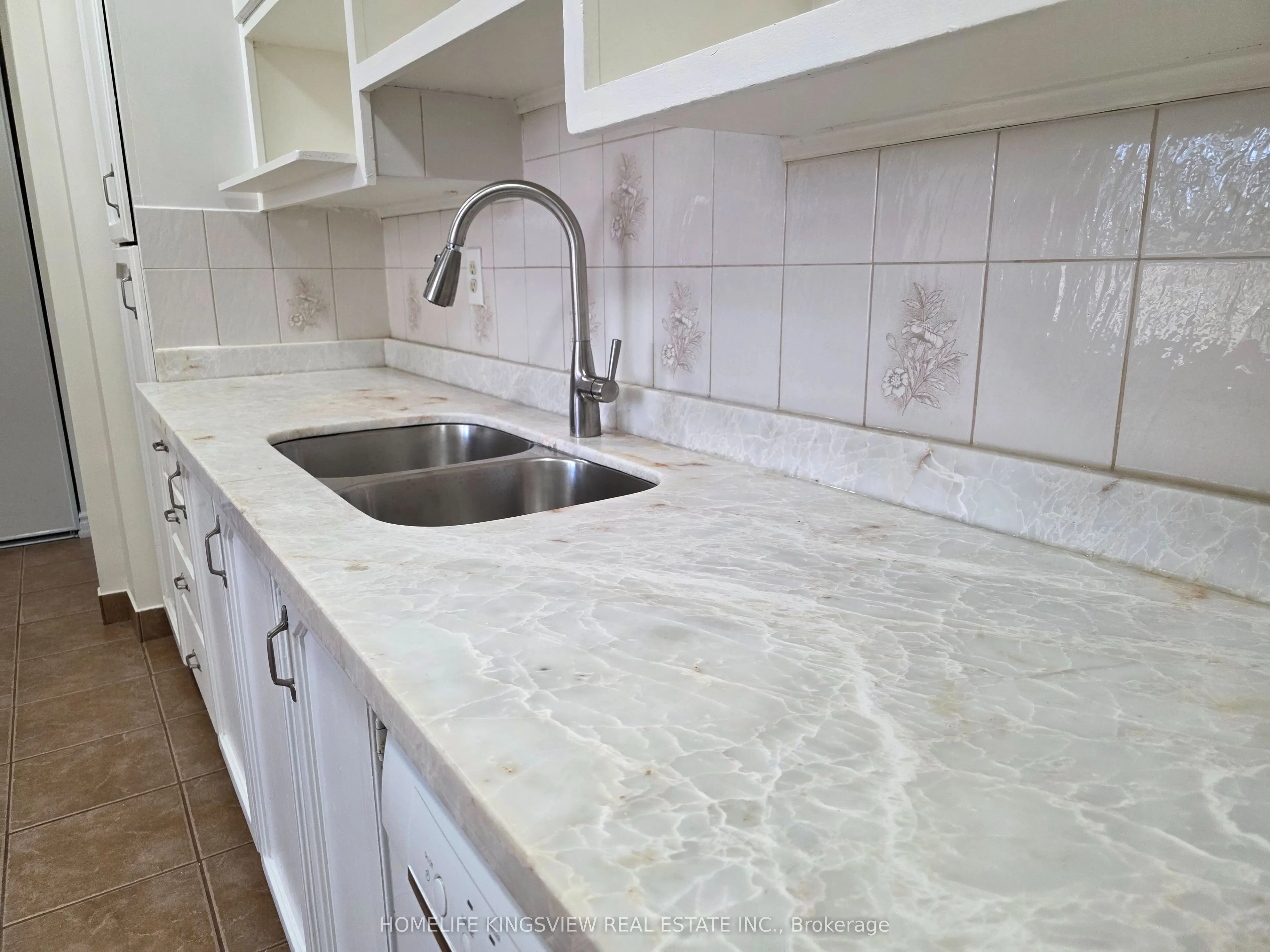 335 Driftwood Avenue #211