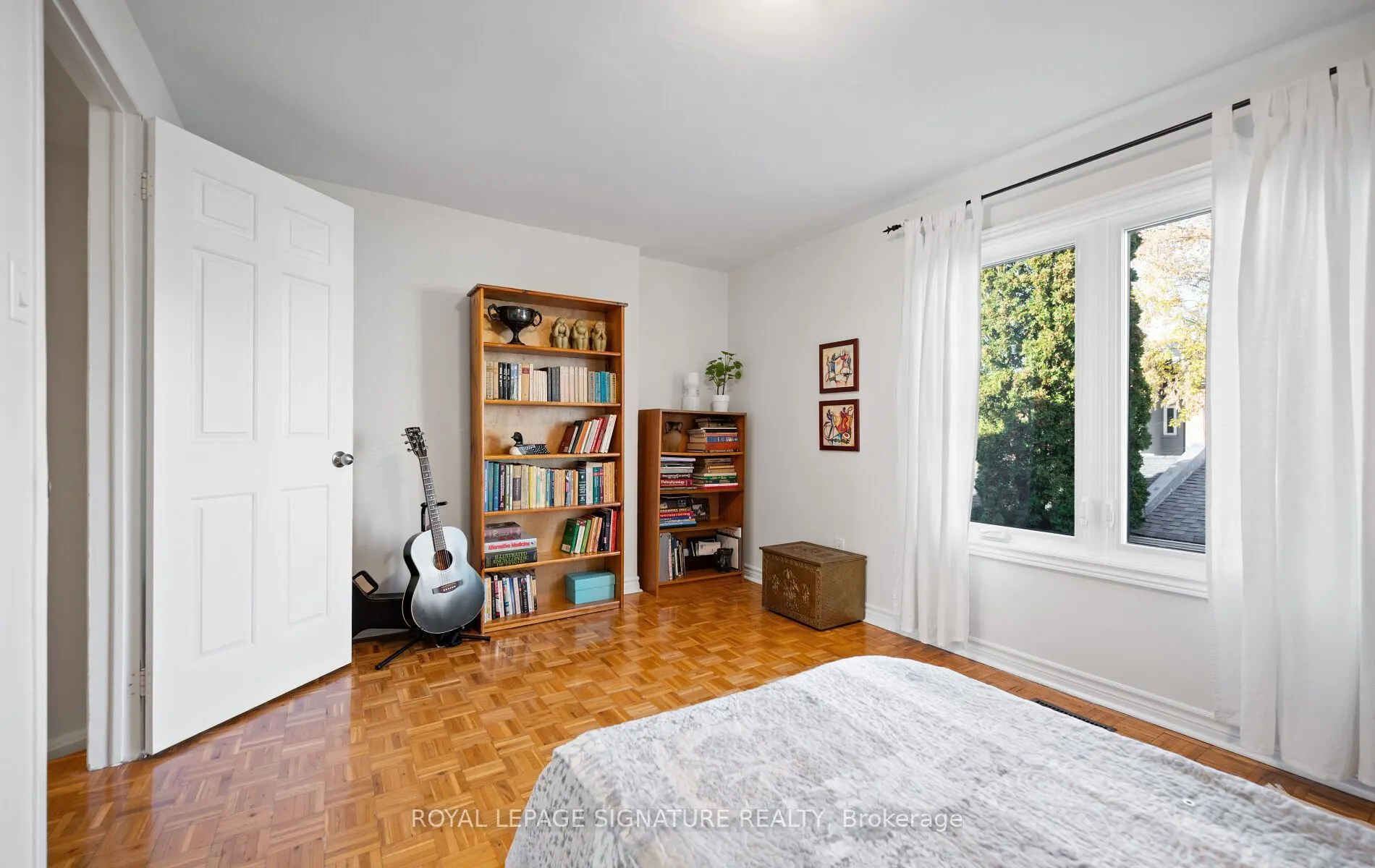 3160 Dundas Street