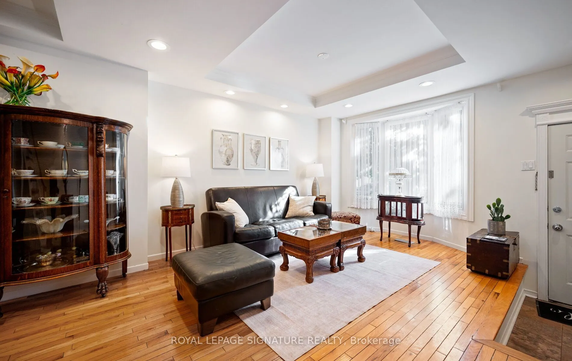 3160 Dundas Street