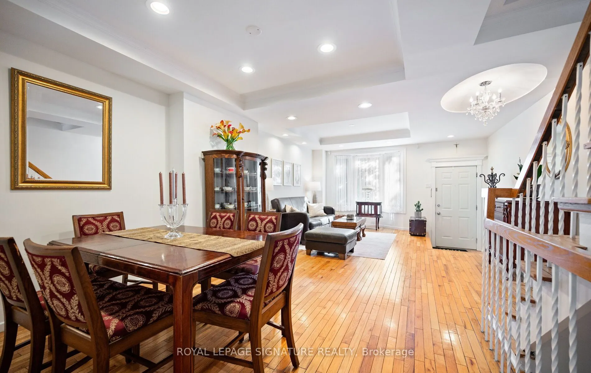 3160 Dundas Street
