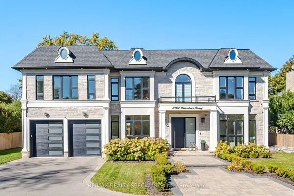 2107 Lakeshore Road W