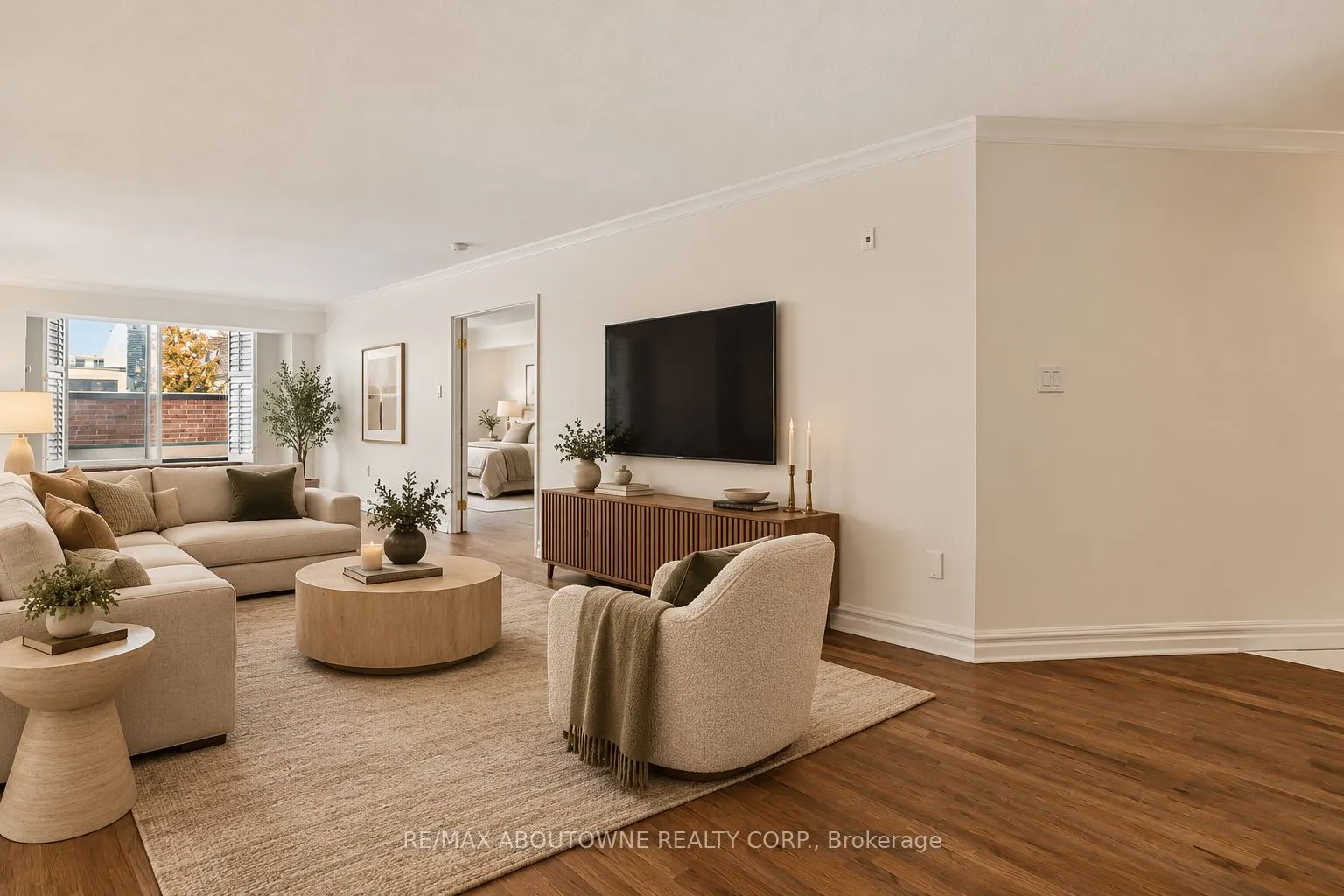 221 Robinson Street #215