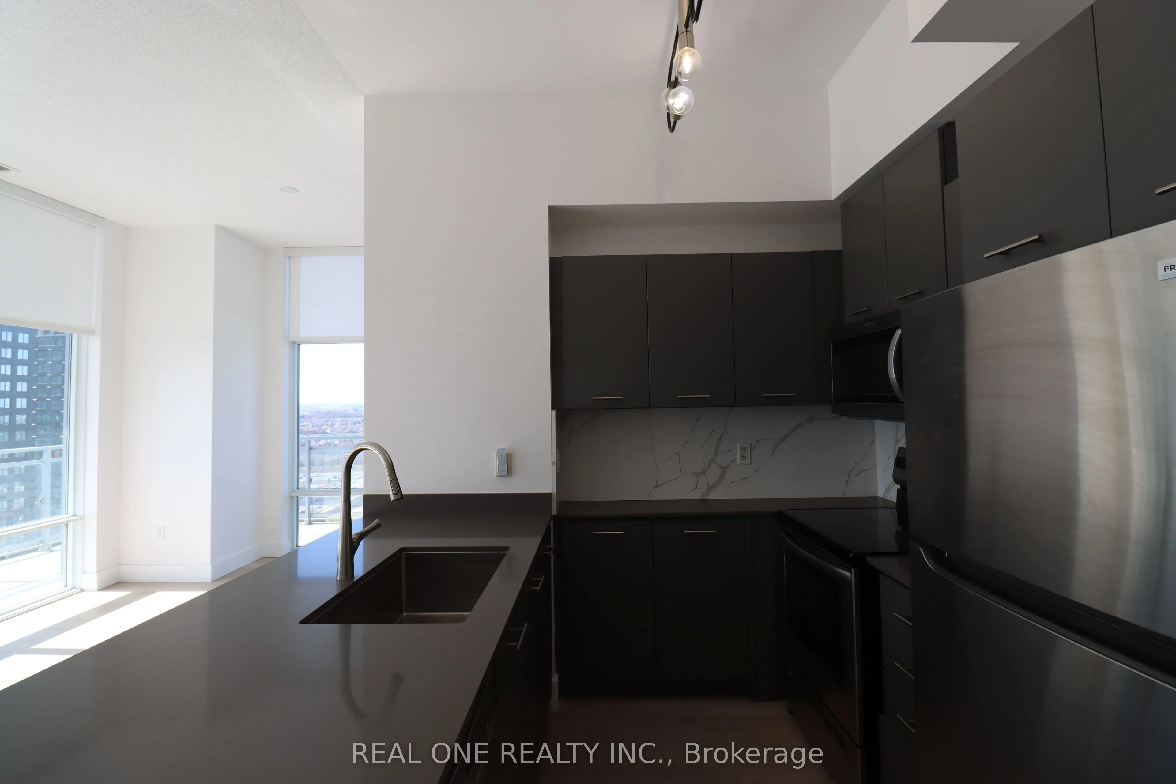 365 Prince Of Wales Drive #2208
