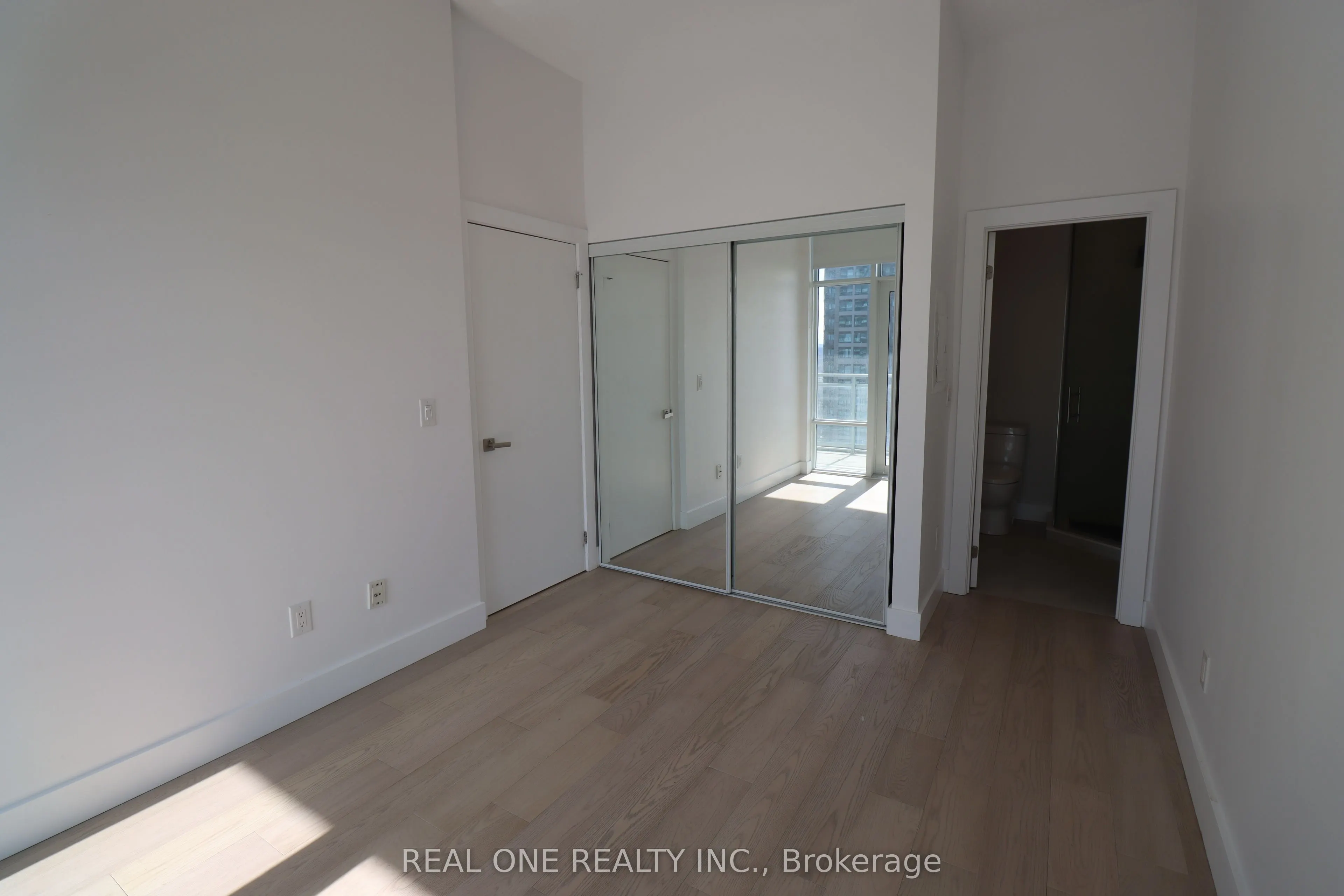 365 Prince Of Wales Drive #2208