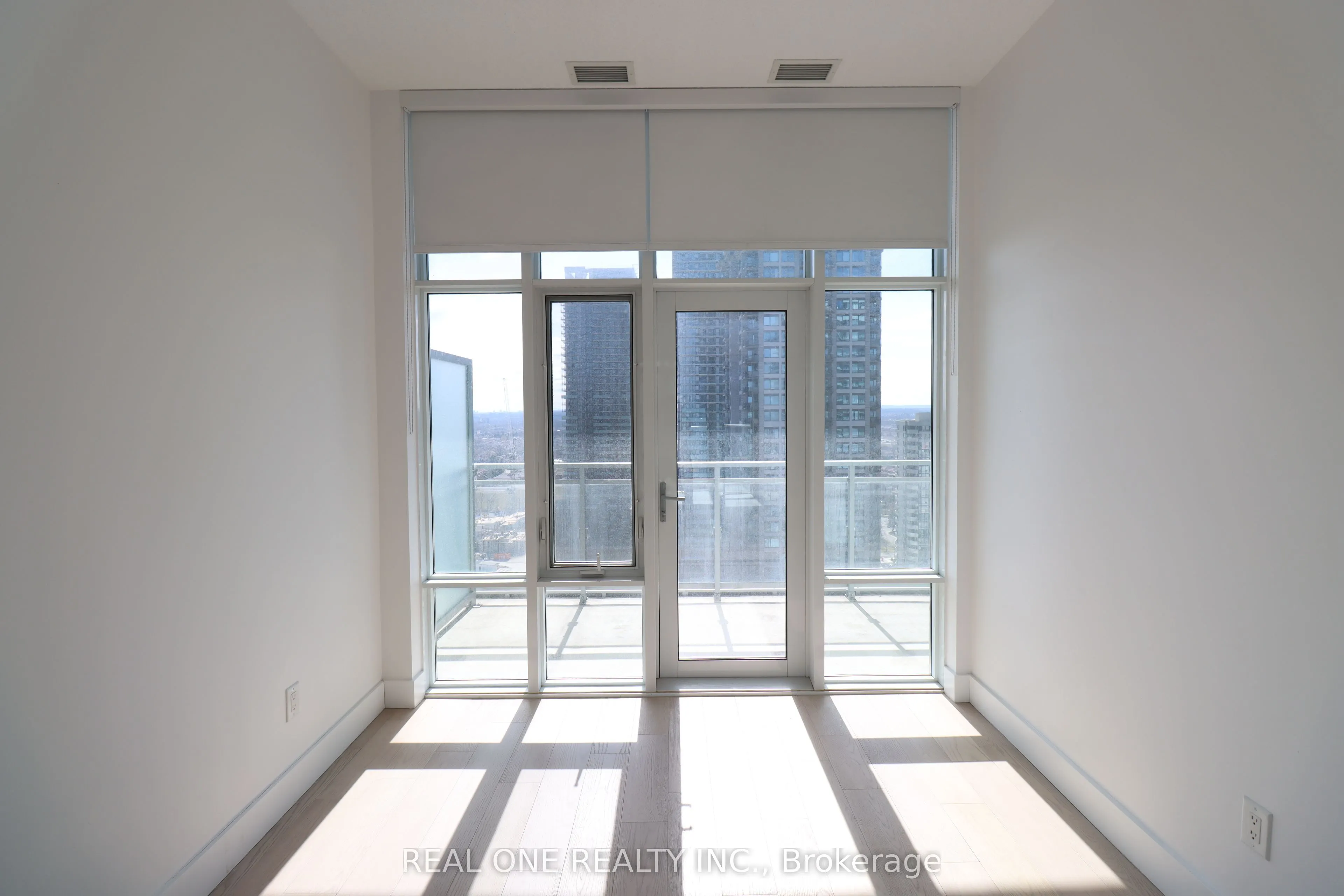 365 Prince Of Wales Drive #2208