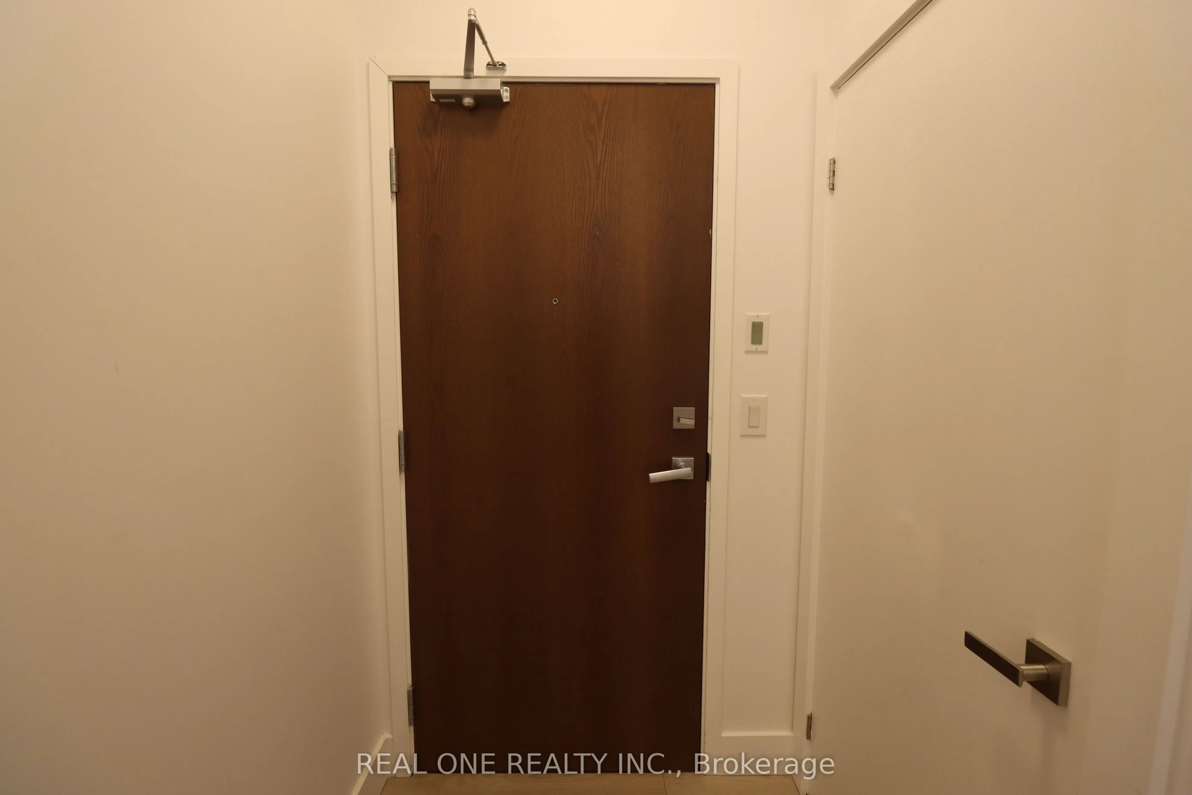 365 Prince Of Wales Drive #2208