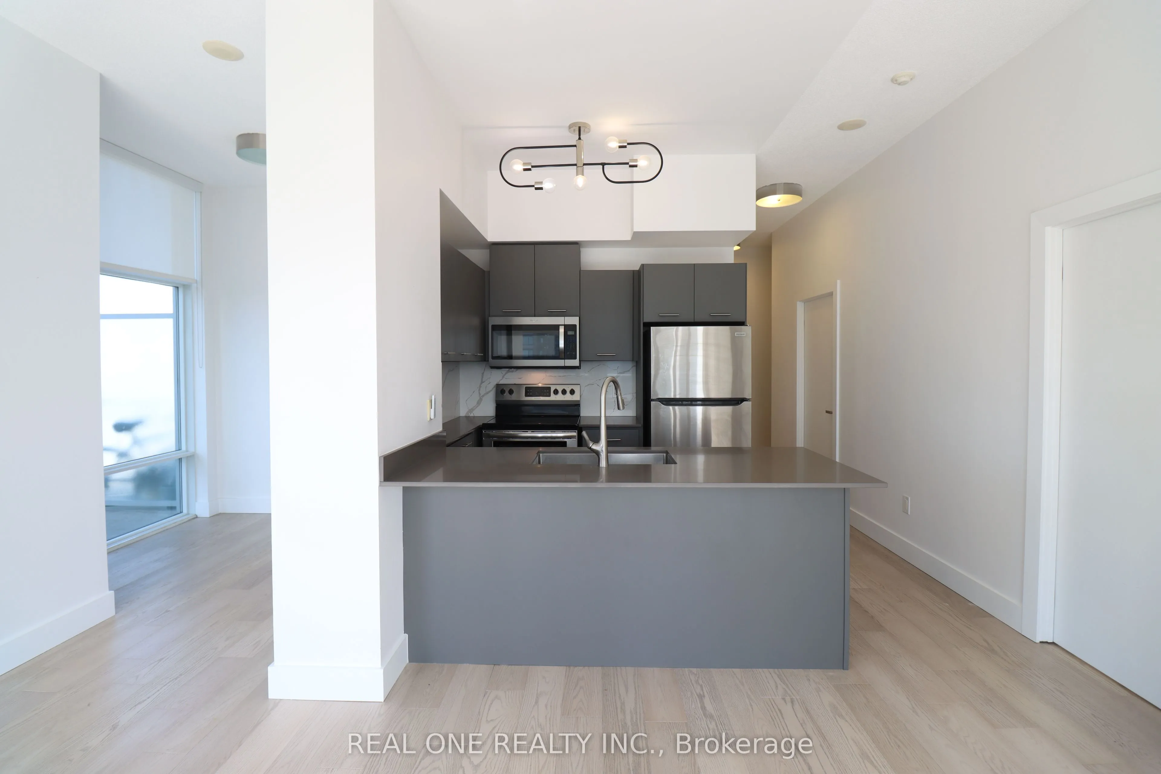 365 Prince Of Wales Drive #2208