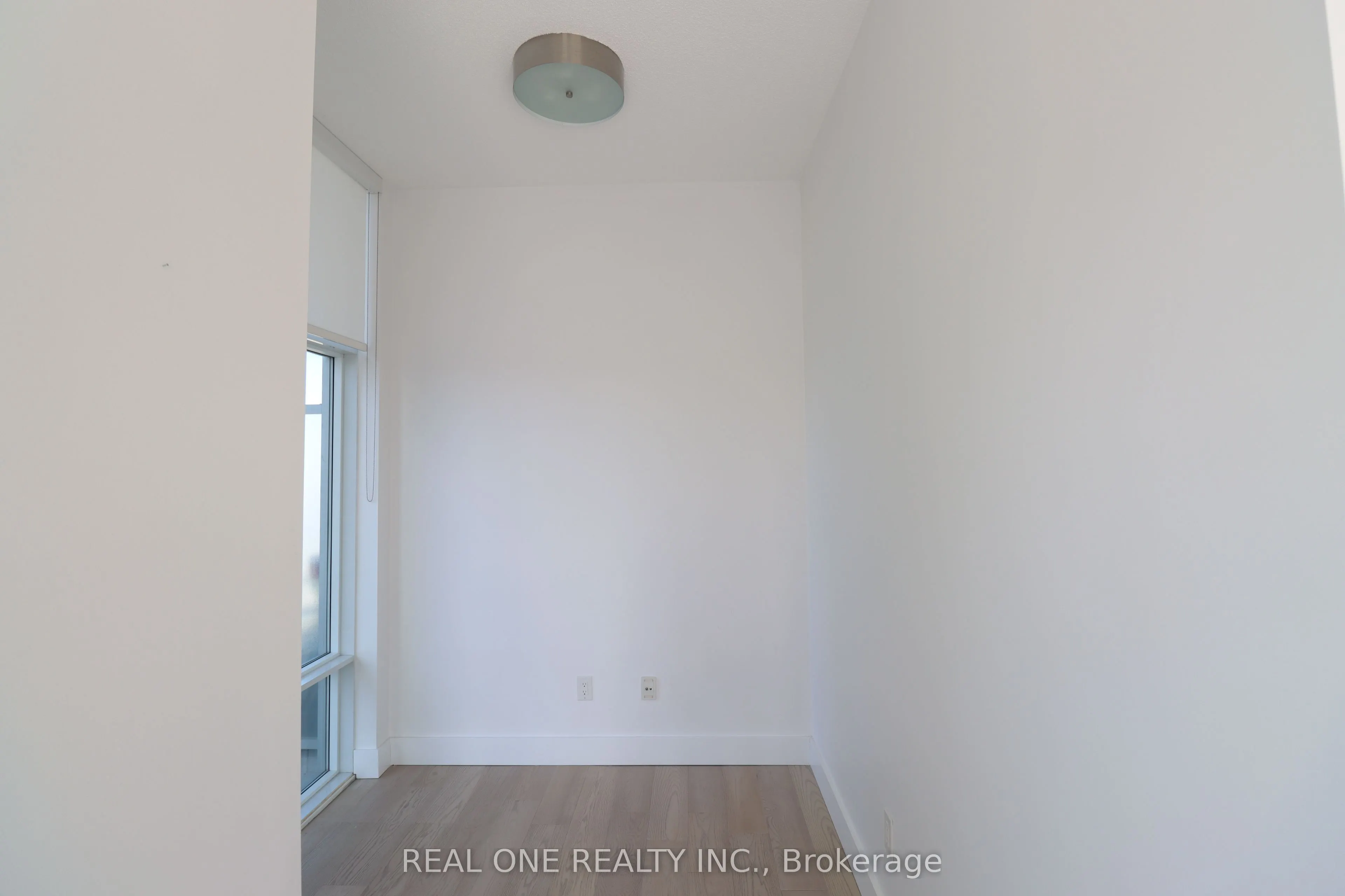 365 Prince Of Wales Drive #2208