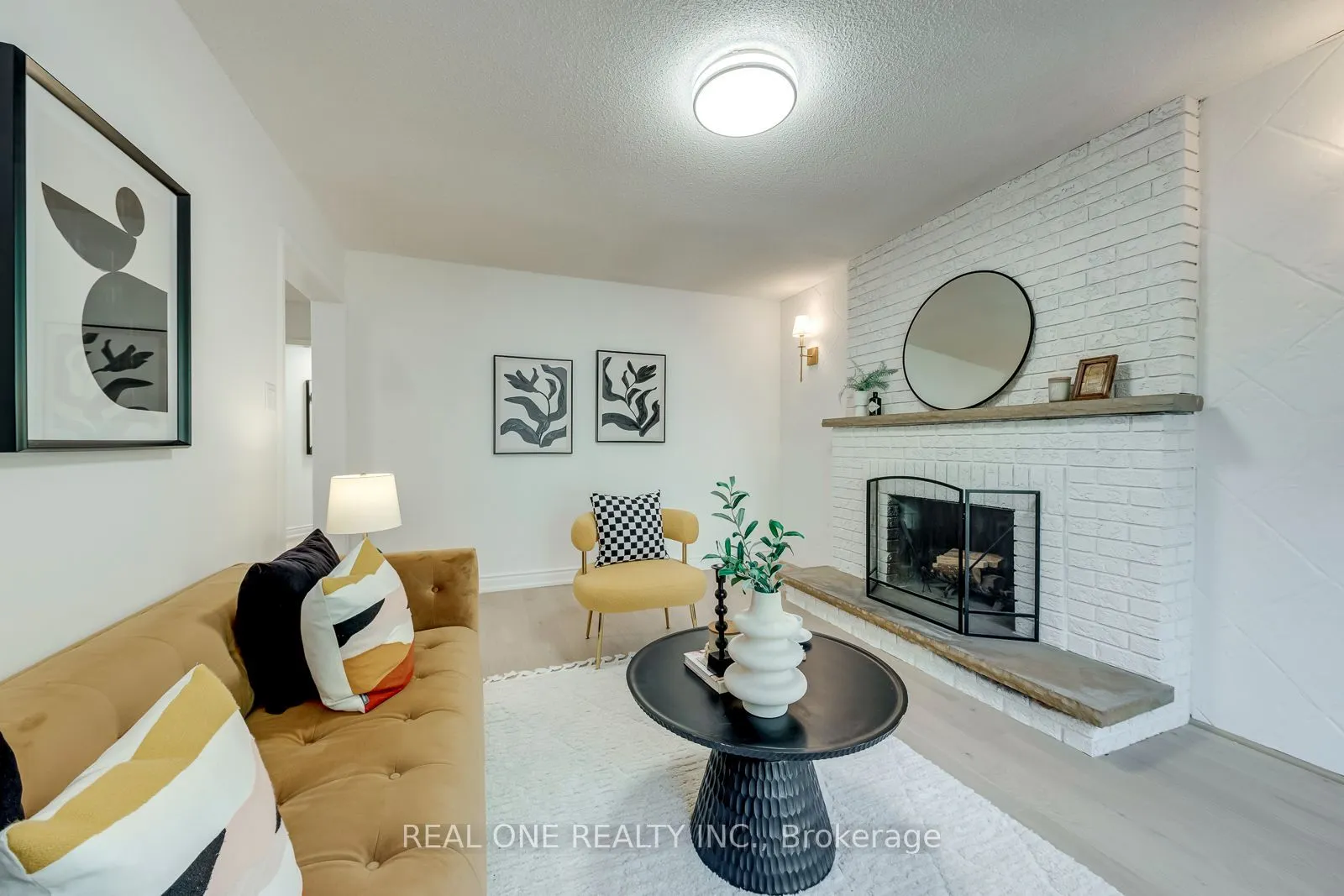 403 Parkridge Crescent
