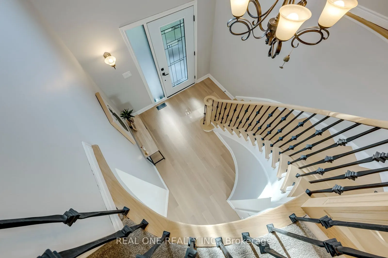 403 Parkridge Crescent