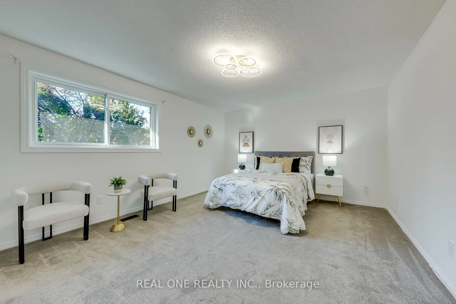 403 Parkridge Crescent