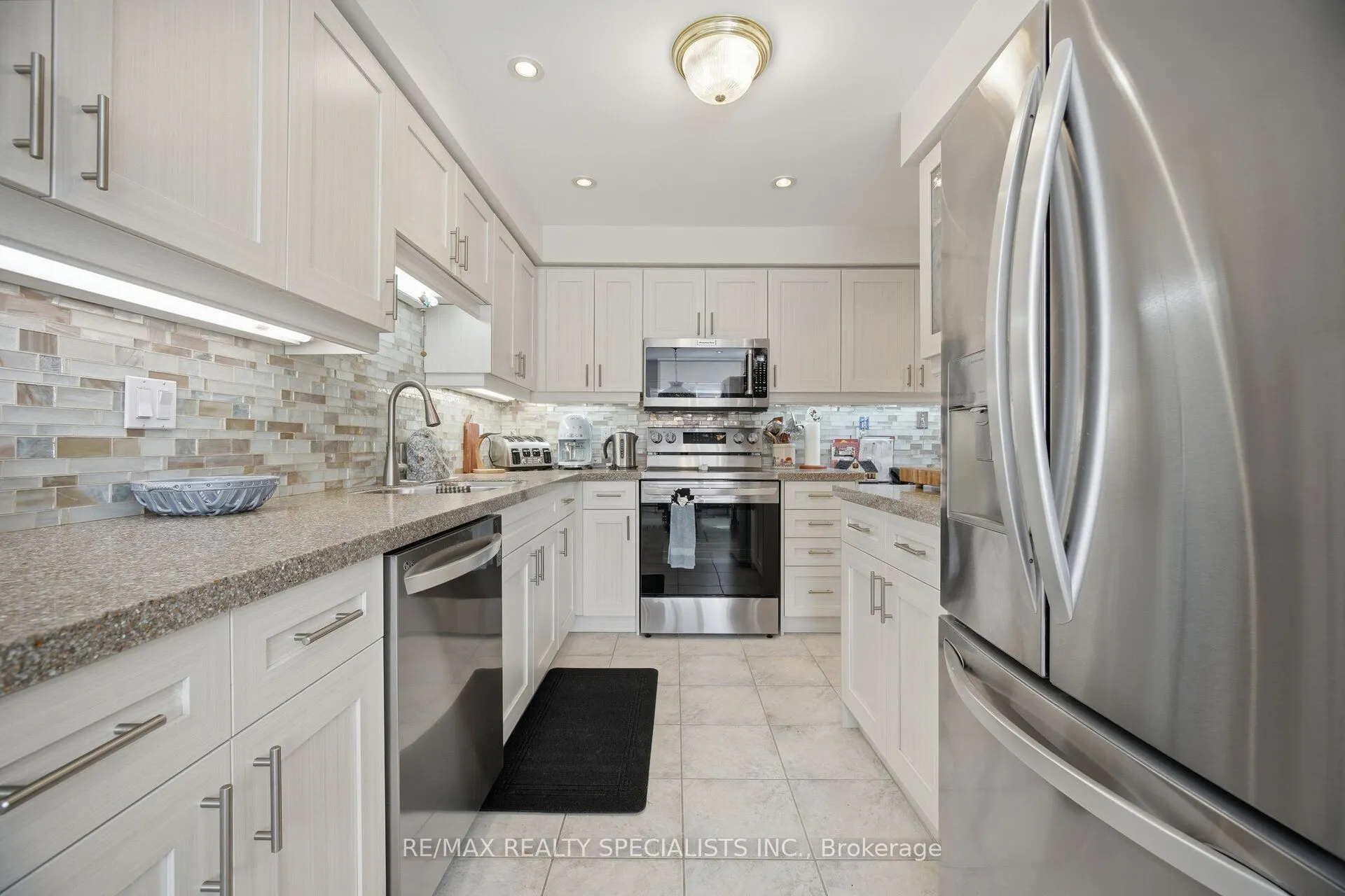 5490 Glen Erin Drive #6