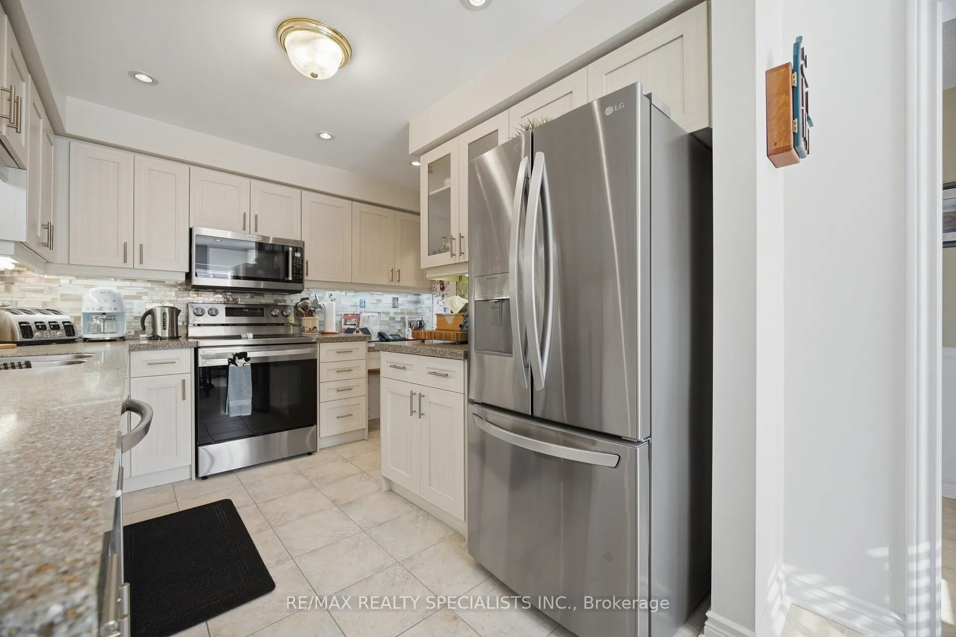 5490 Glen Erin Drive #6