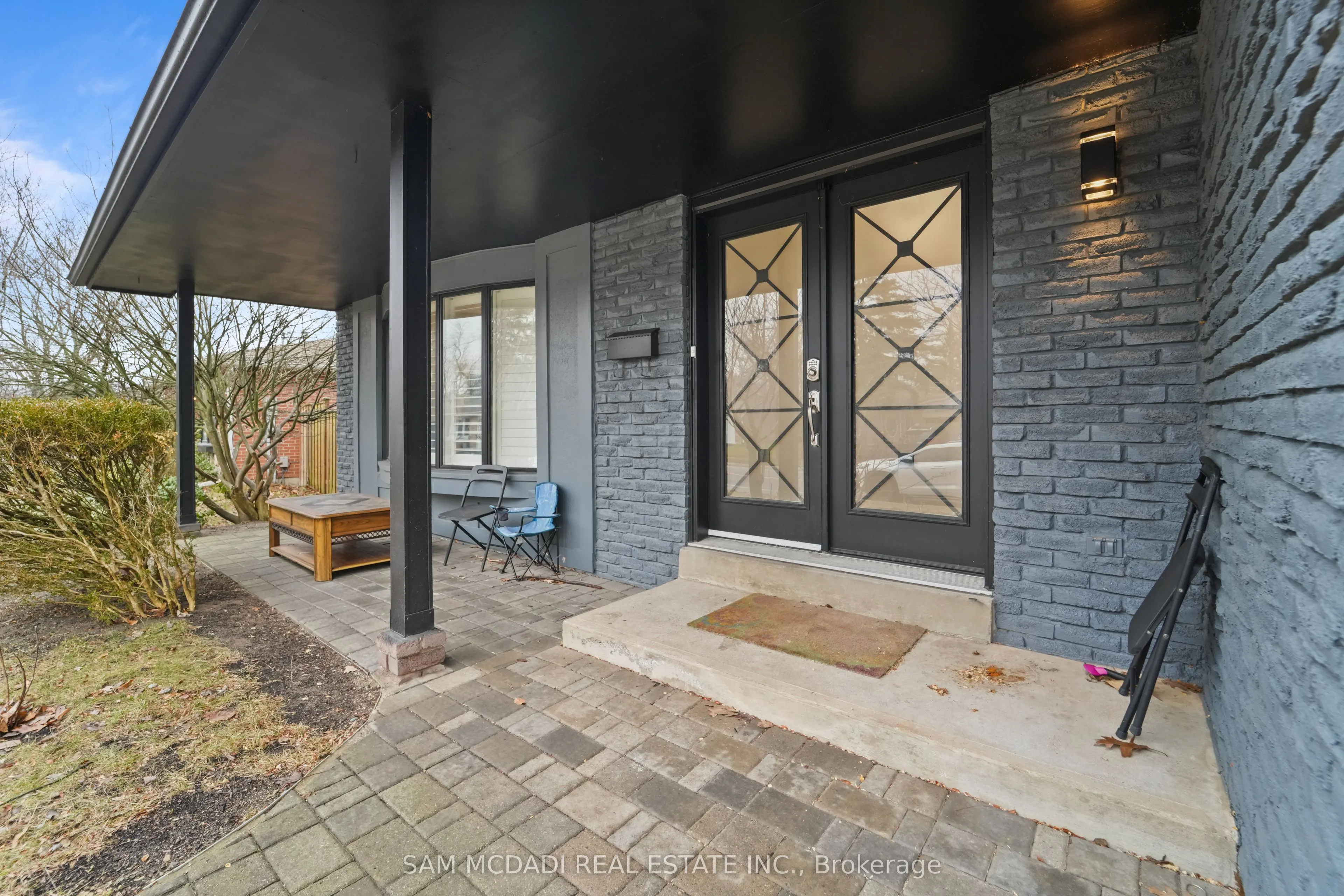 2290 Devon Road