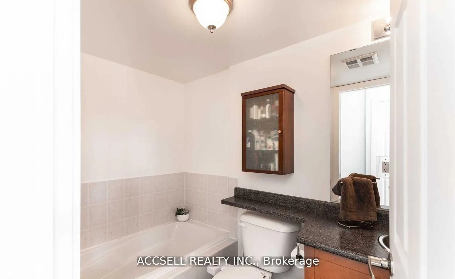 3400 Lake Shore Boulevard W #29
