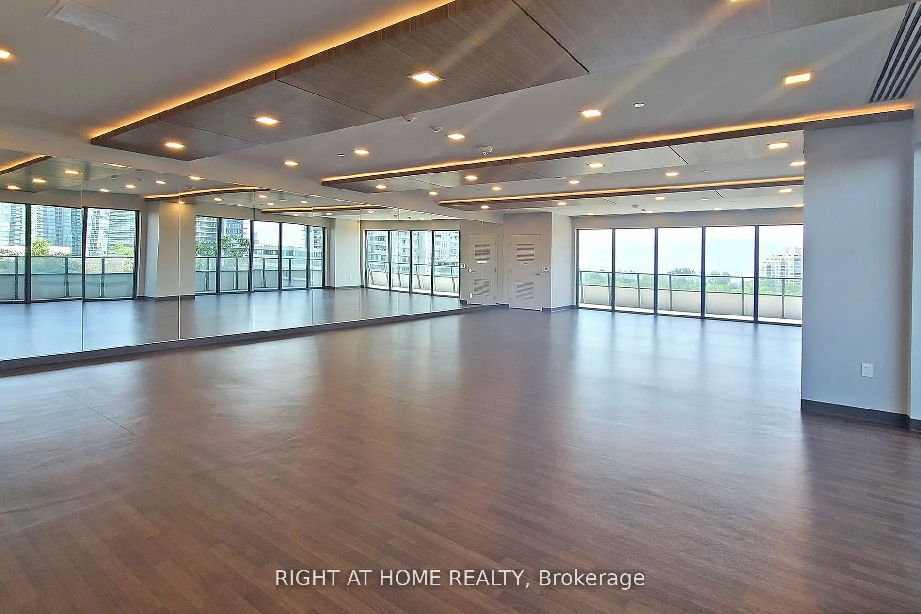 30 Shore Breeze Drive #1318