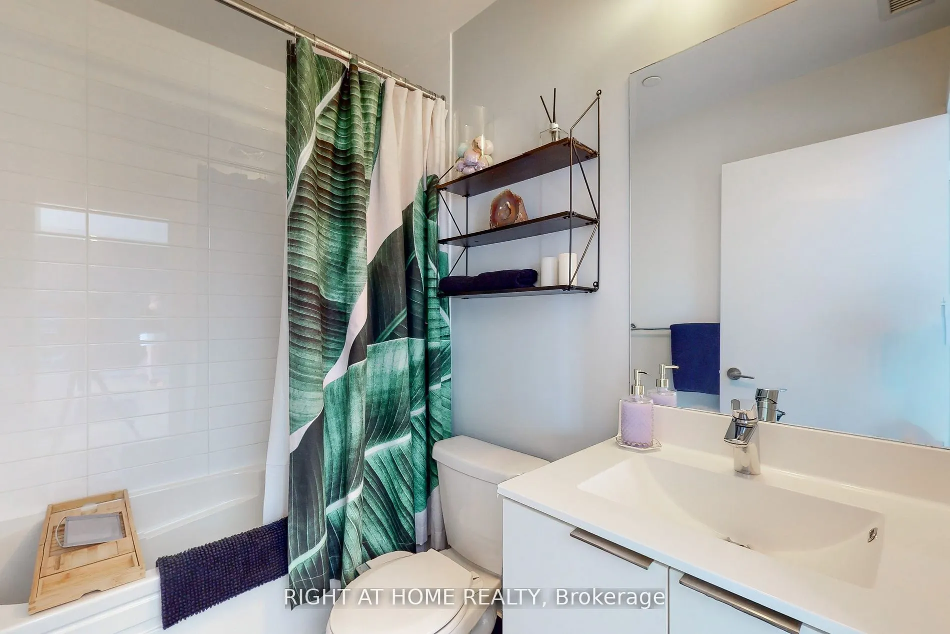 30 Shore Breeze Drive #1318