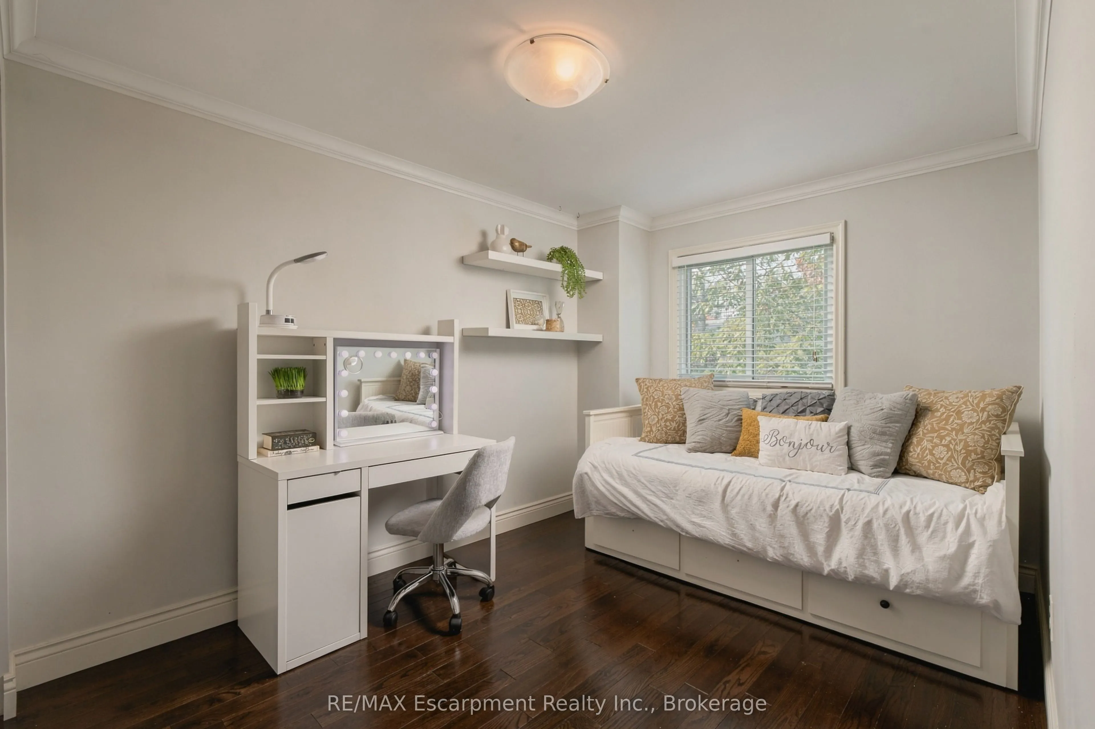 1060 Walden Circle #51