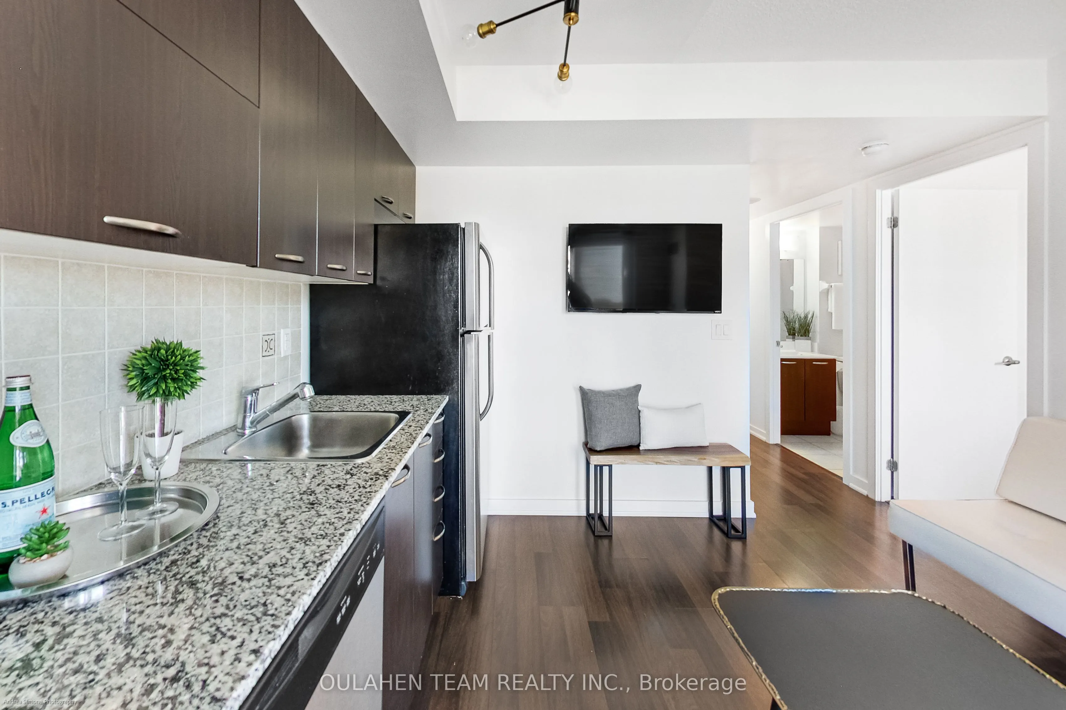 38 Joe Shuster Way #1220
