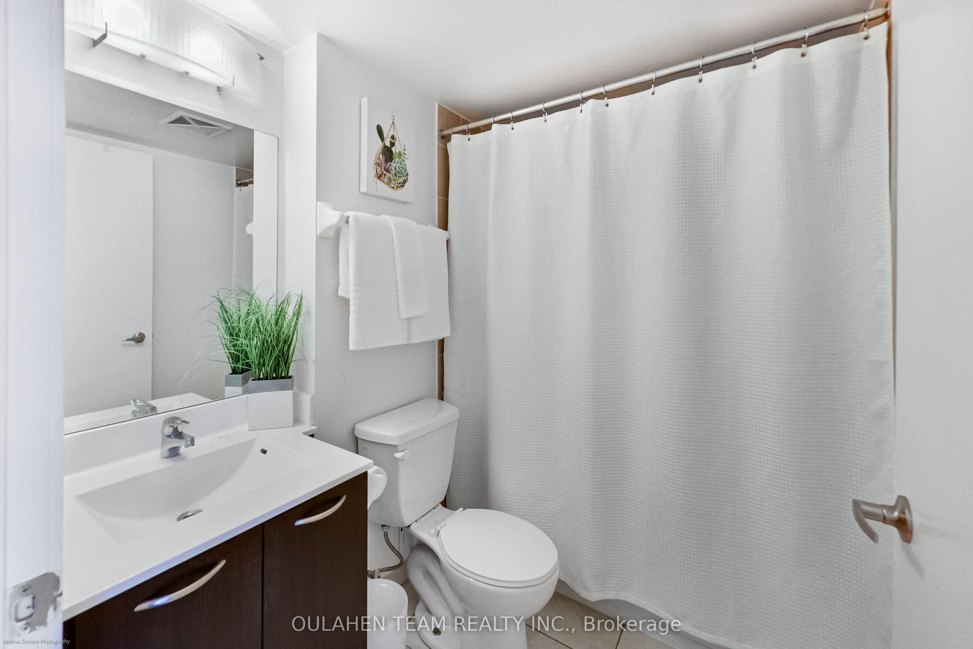 38 Joe Shuster Way #1220