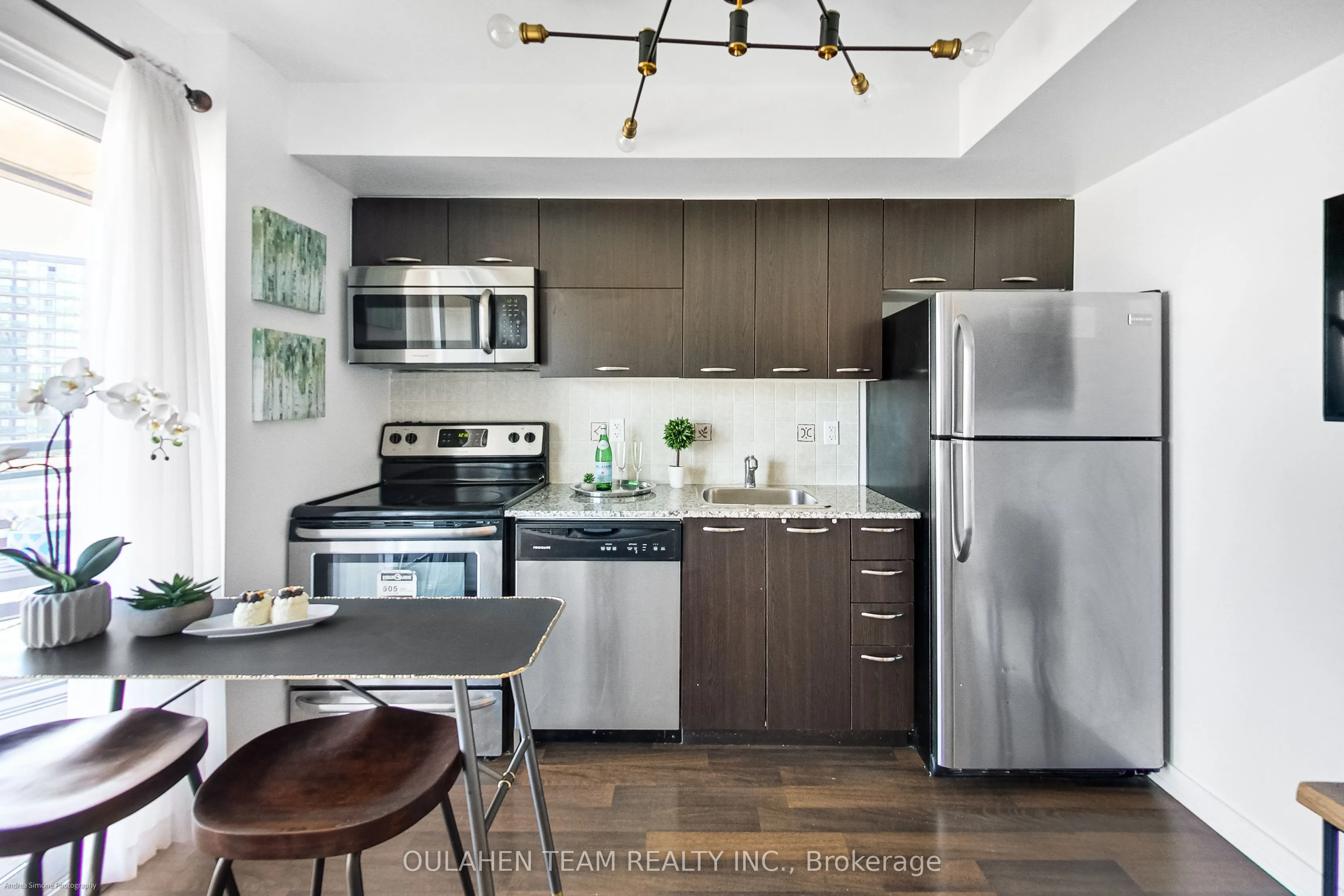 38 Joe Shuster Way #1220