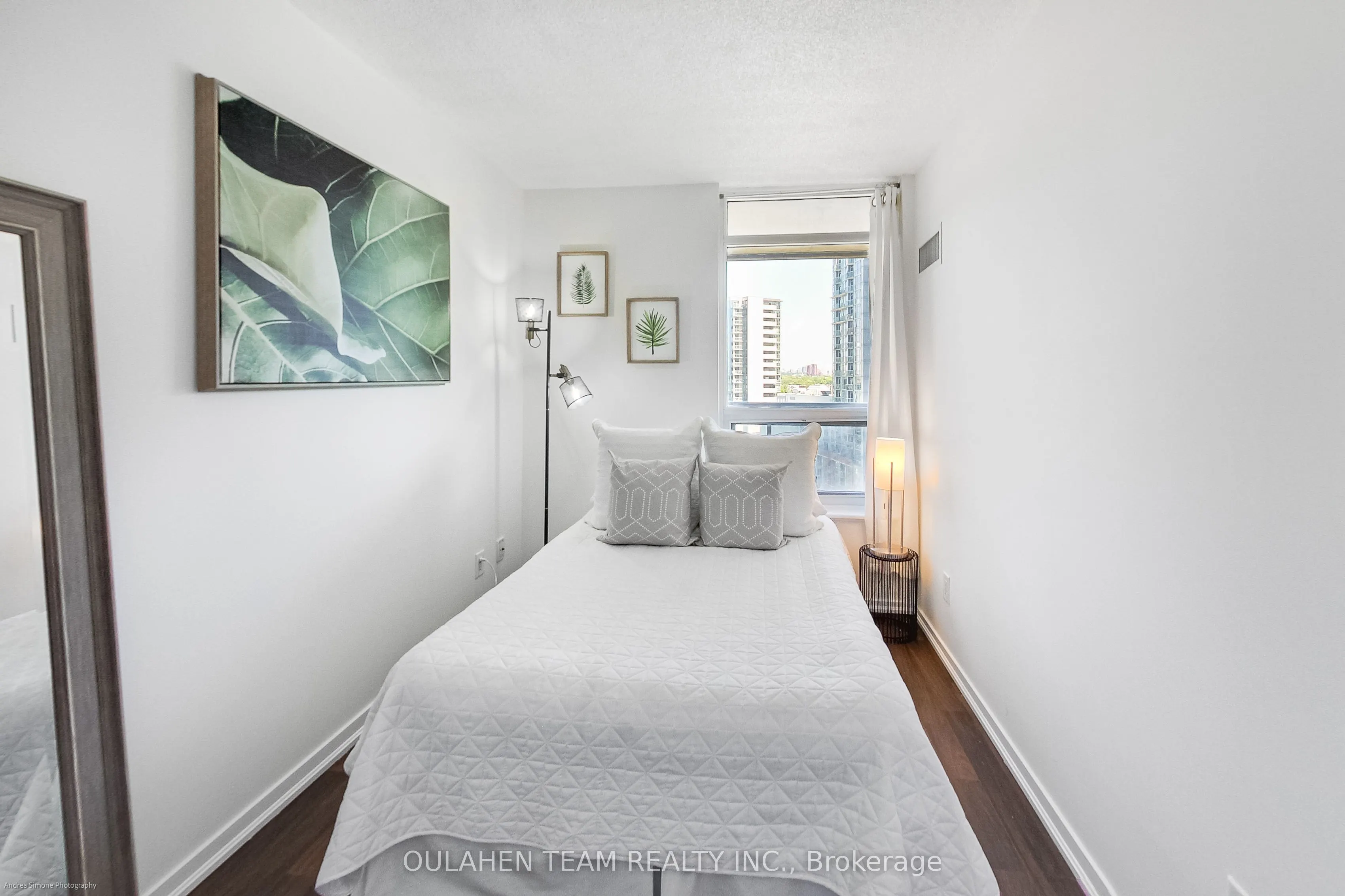 38 Joe Shuster Way #1220