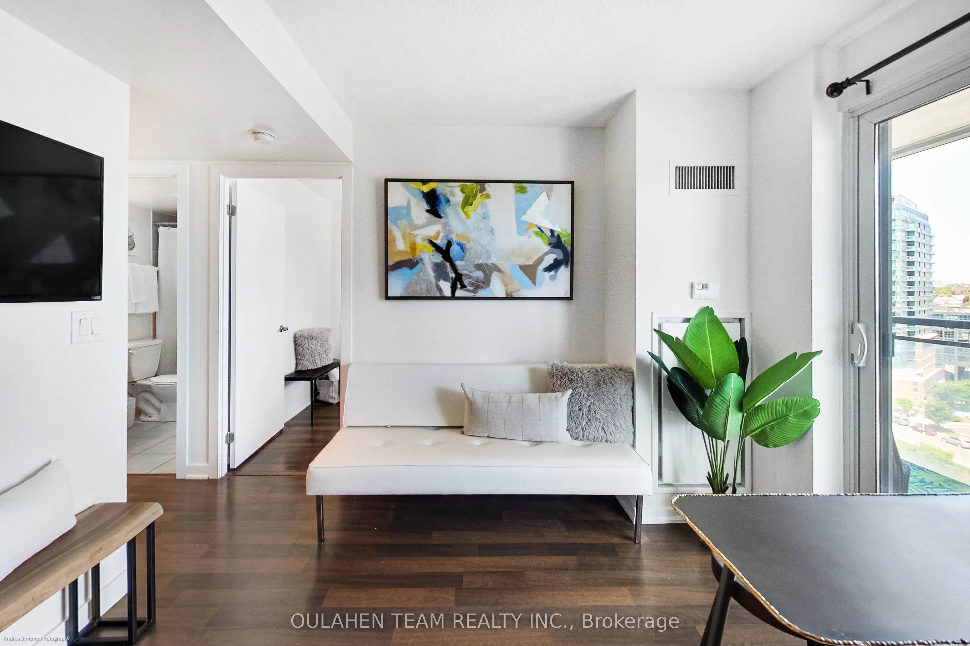 38 Joe Shuster Way #1220
