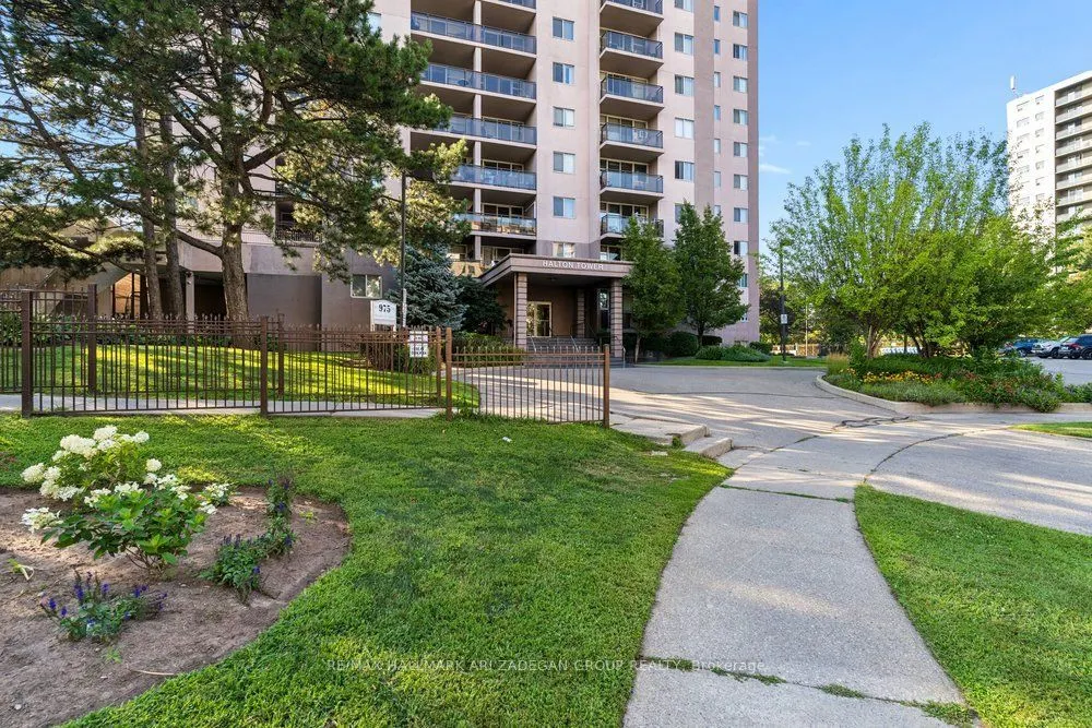 975 Warwick Court #1406