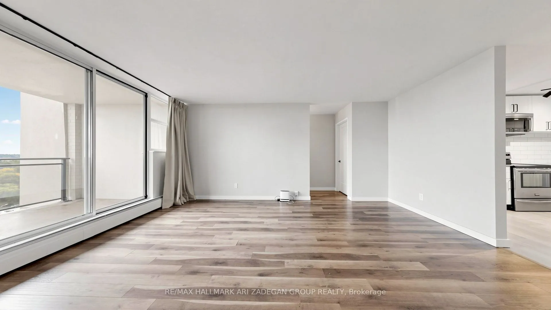 975 Warwick Court #1406