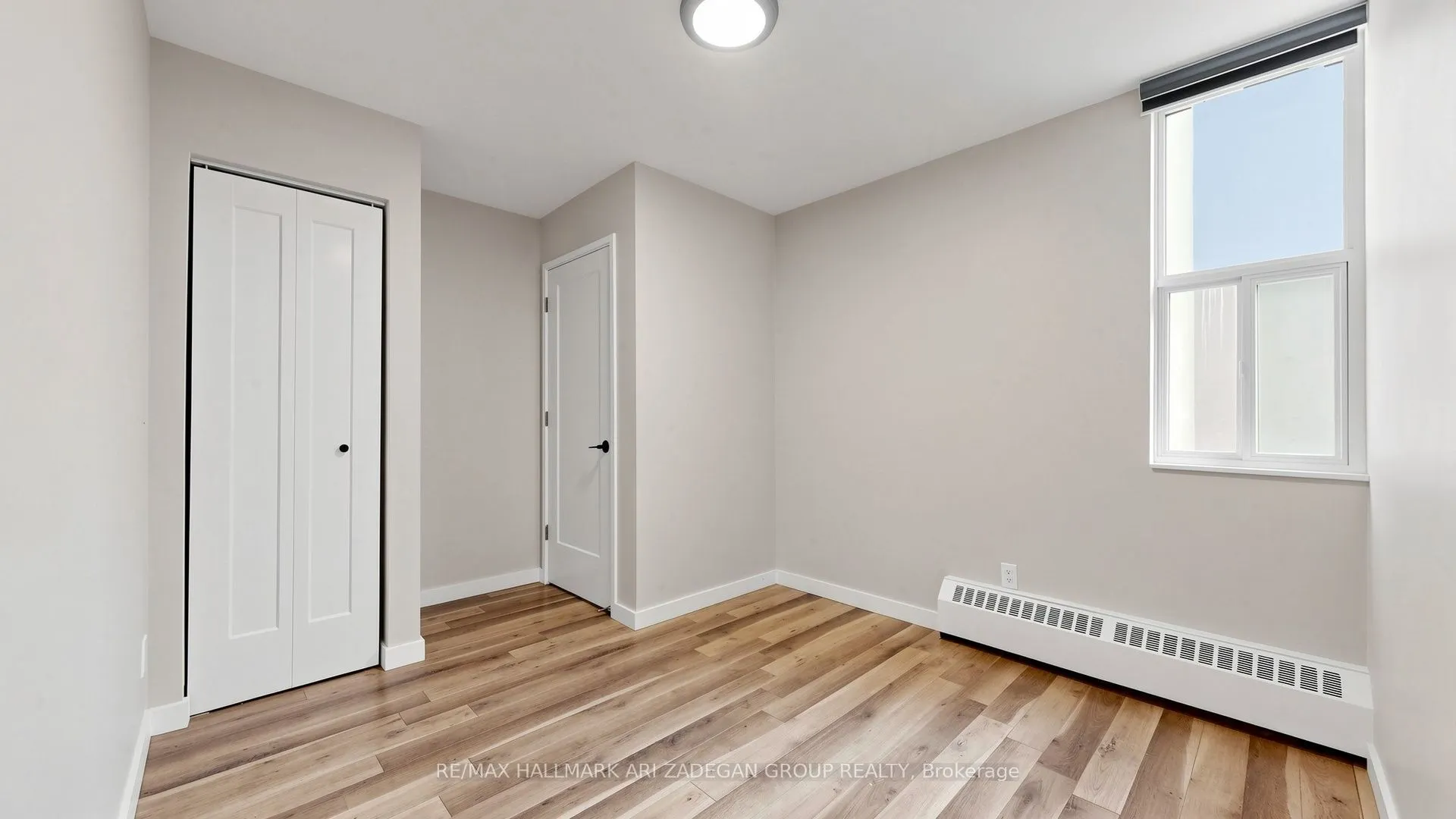 975 Warwick Court #1406