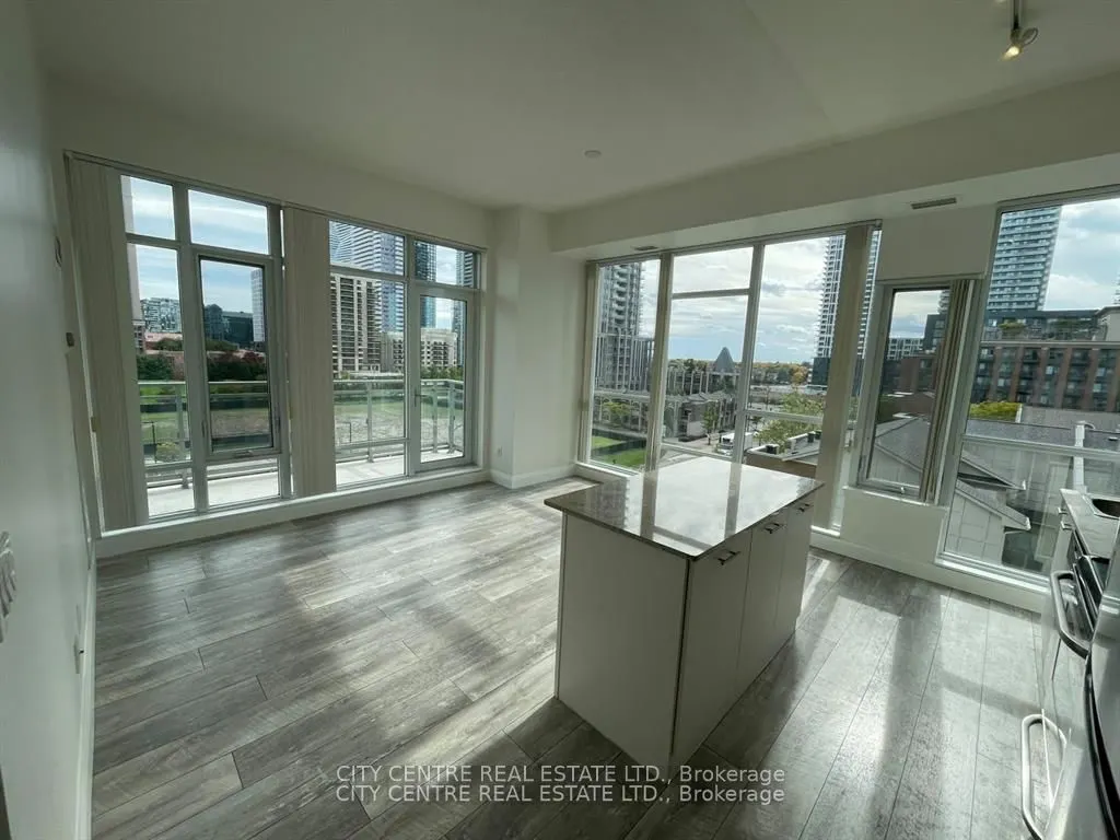 365 Prince Of Wales Drive #505