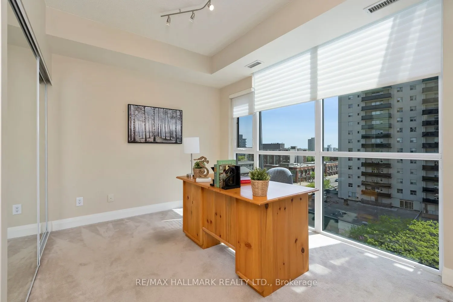 1 Hurontario Street #601