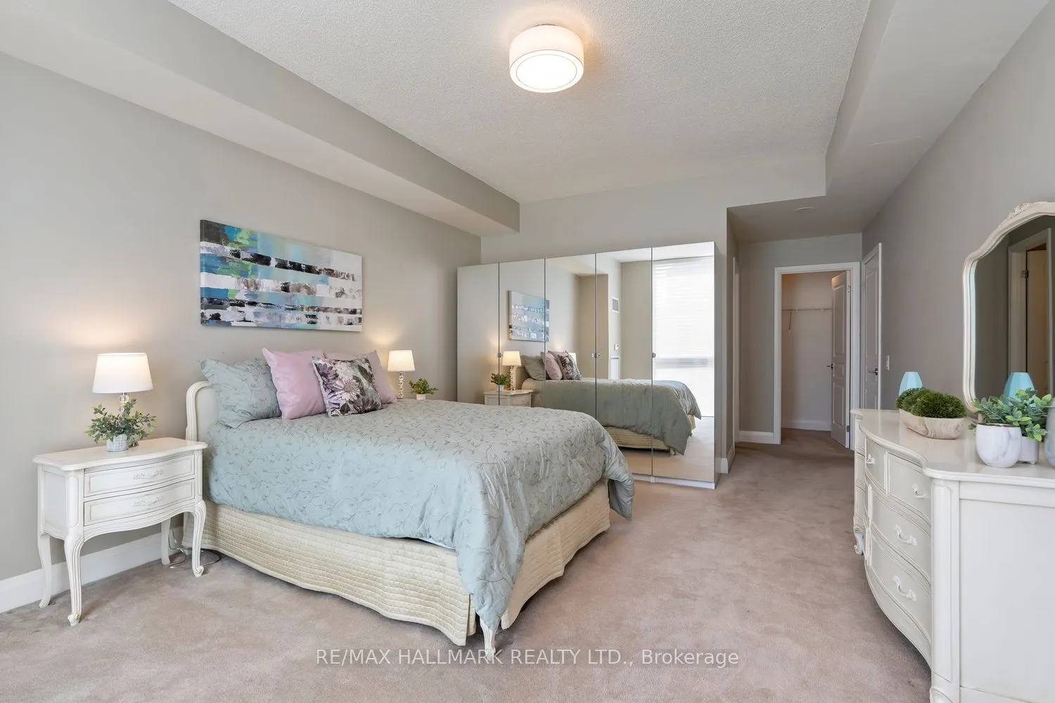 1 Hurontario Street #601