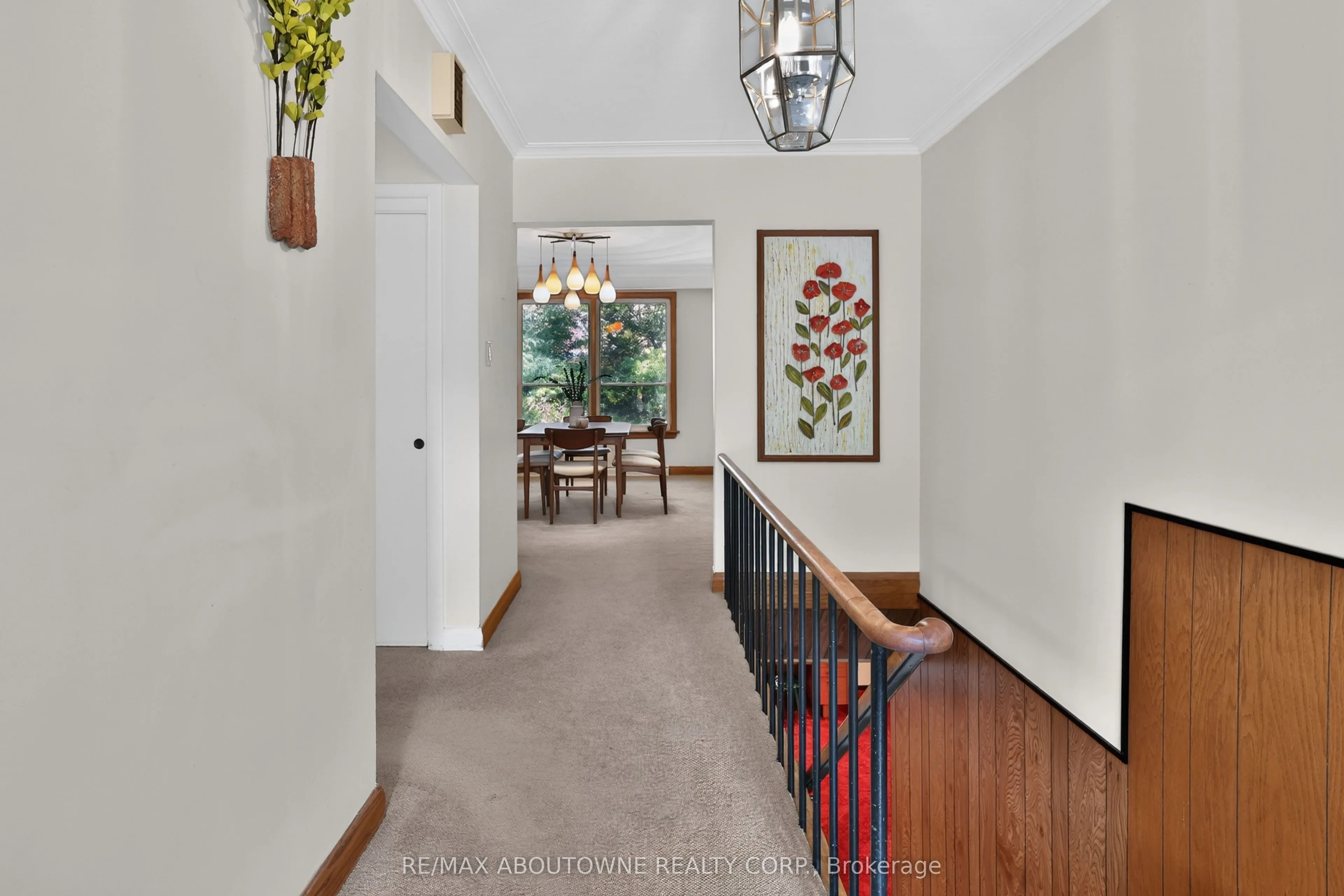2086 Glenforest Crescent