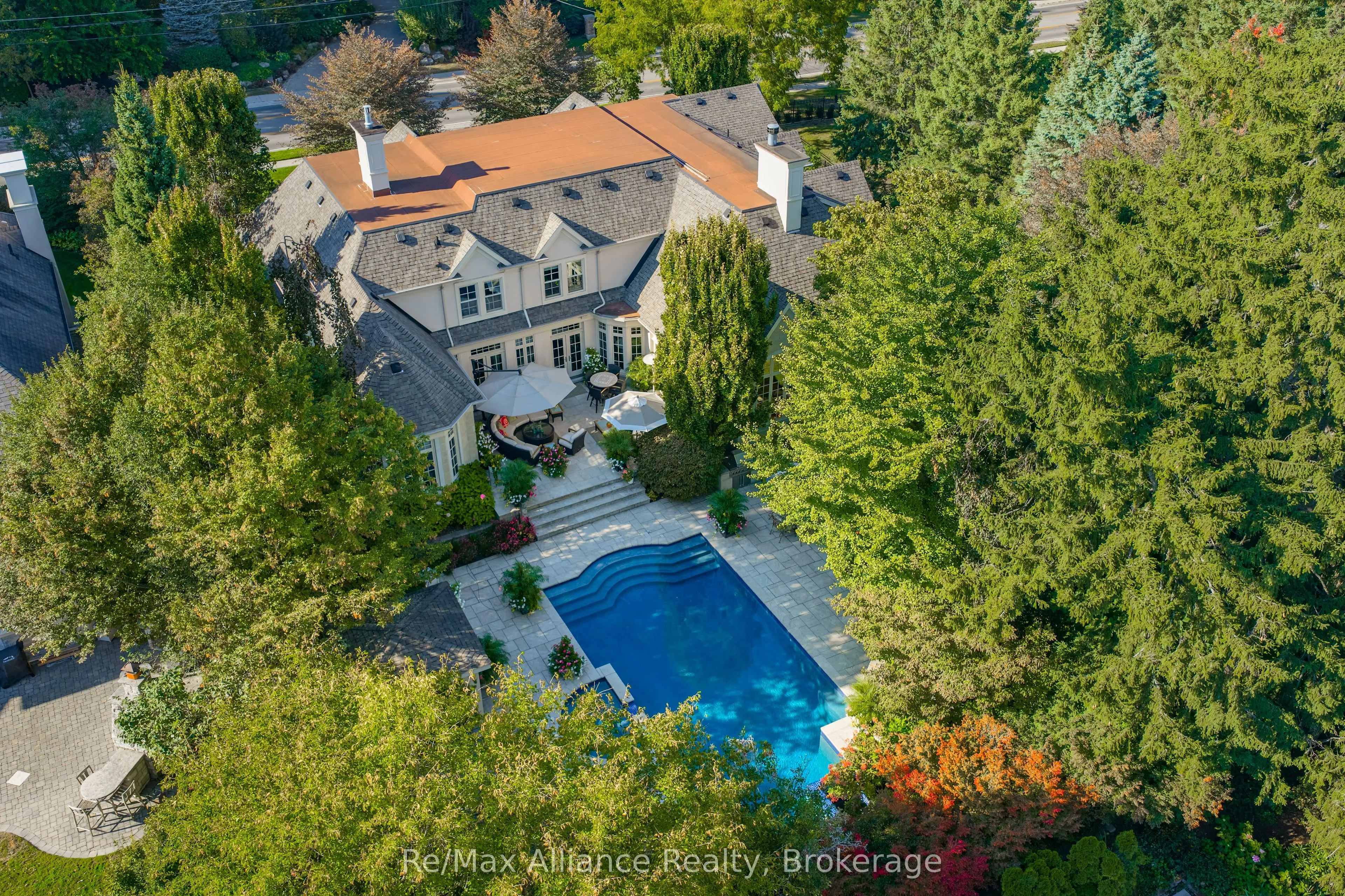 1426 Lakeshore Road E