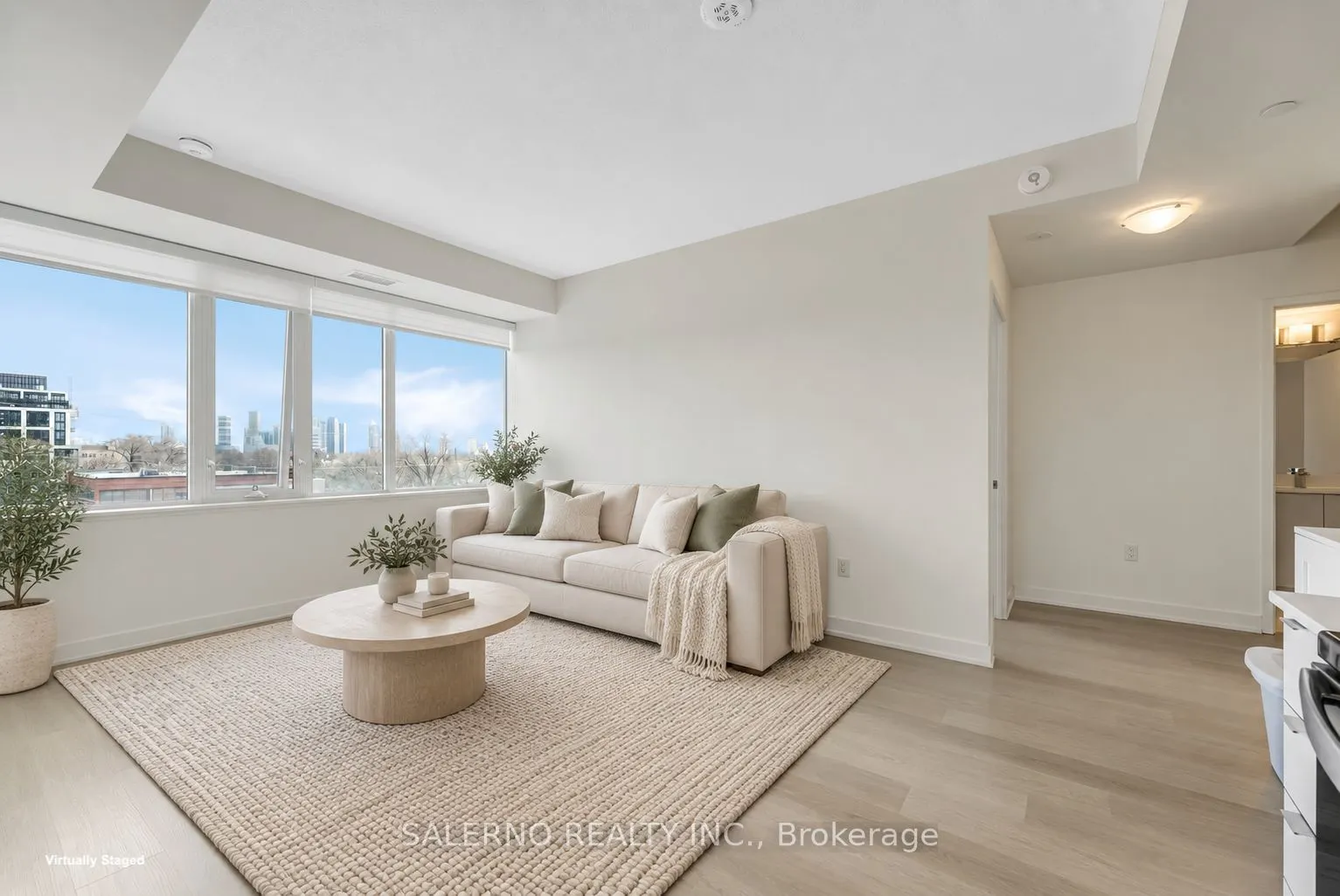 859 The Queensway #322