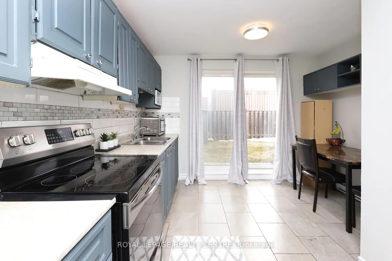 1055 Dundas Street E #171
