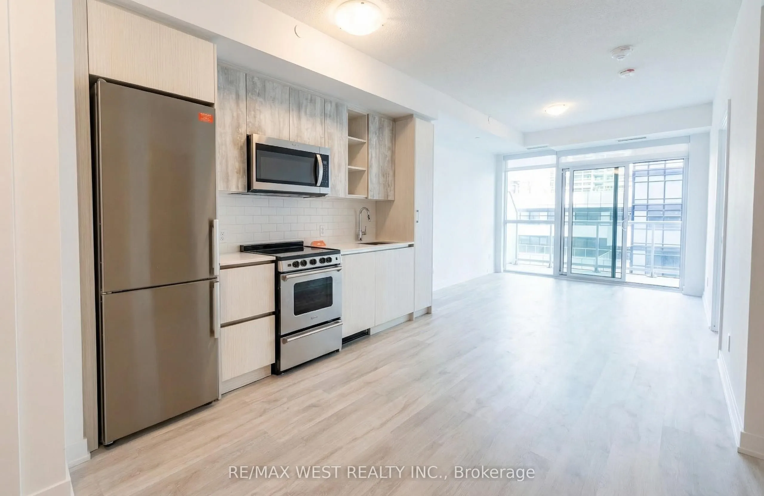 251 Maintoba Street #918