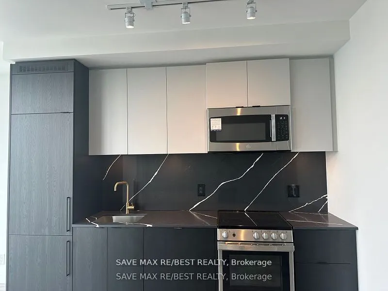 285 Dufferin Street #726