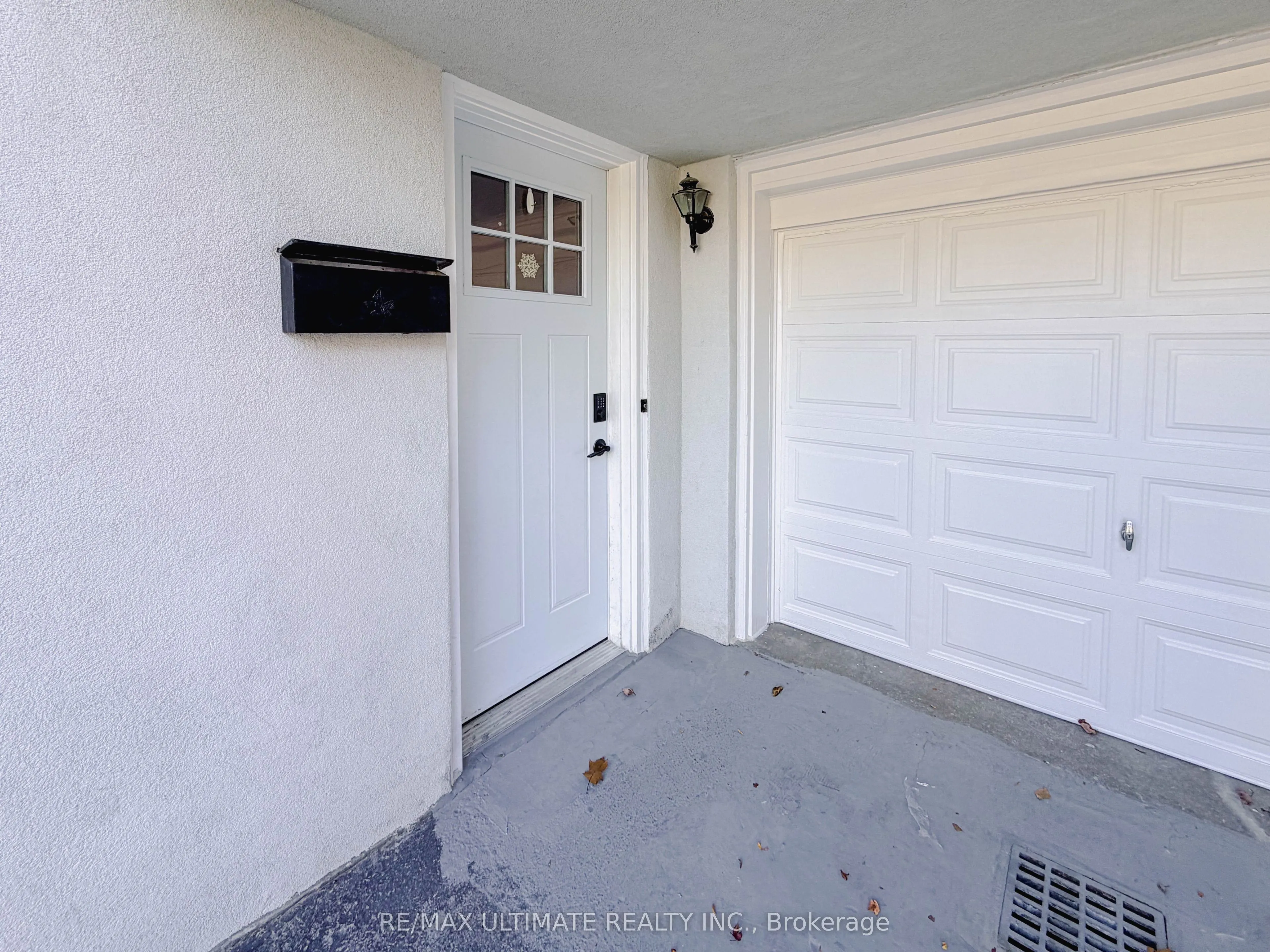 1077 Glencairn Avenue #Lower