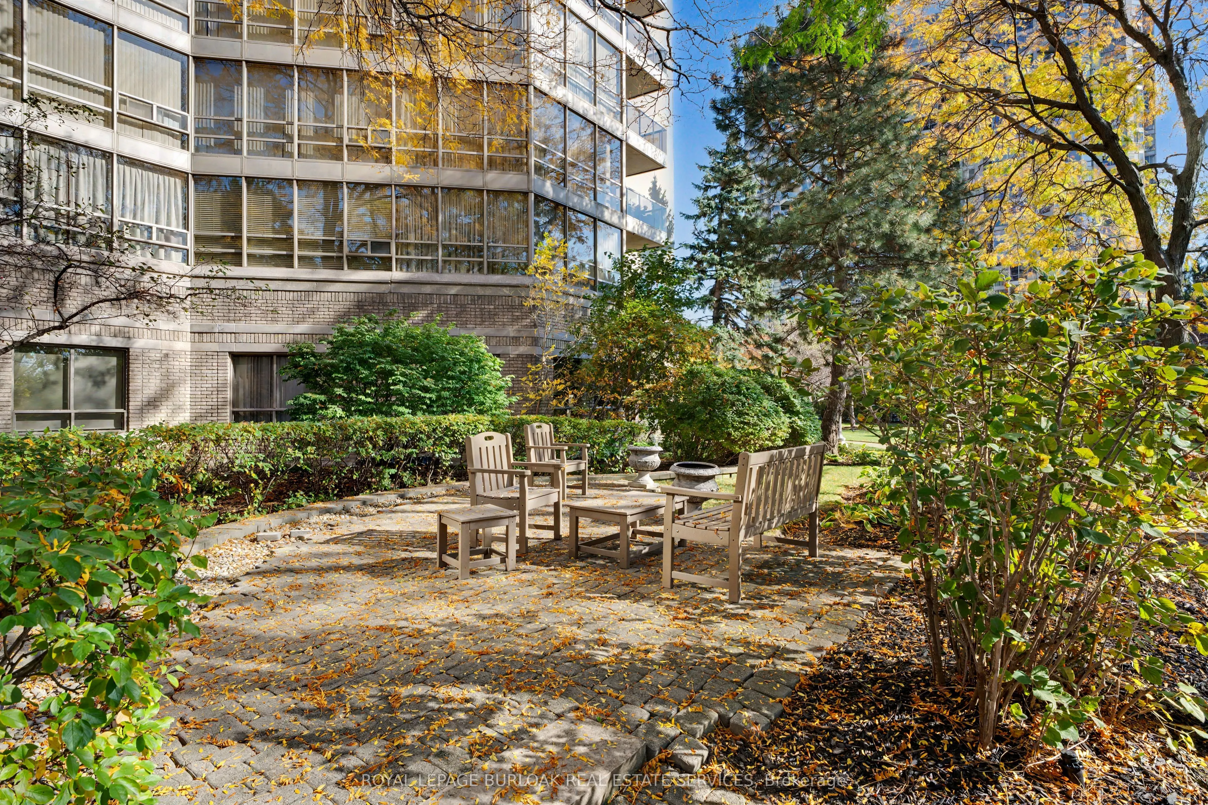 45 Kingsbridge Garden Circle #2407